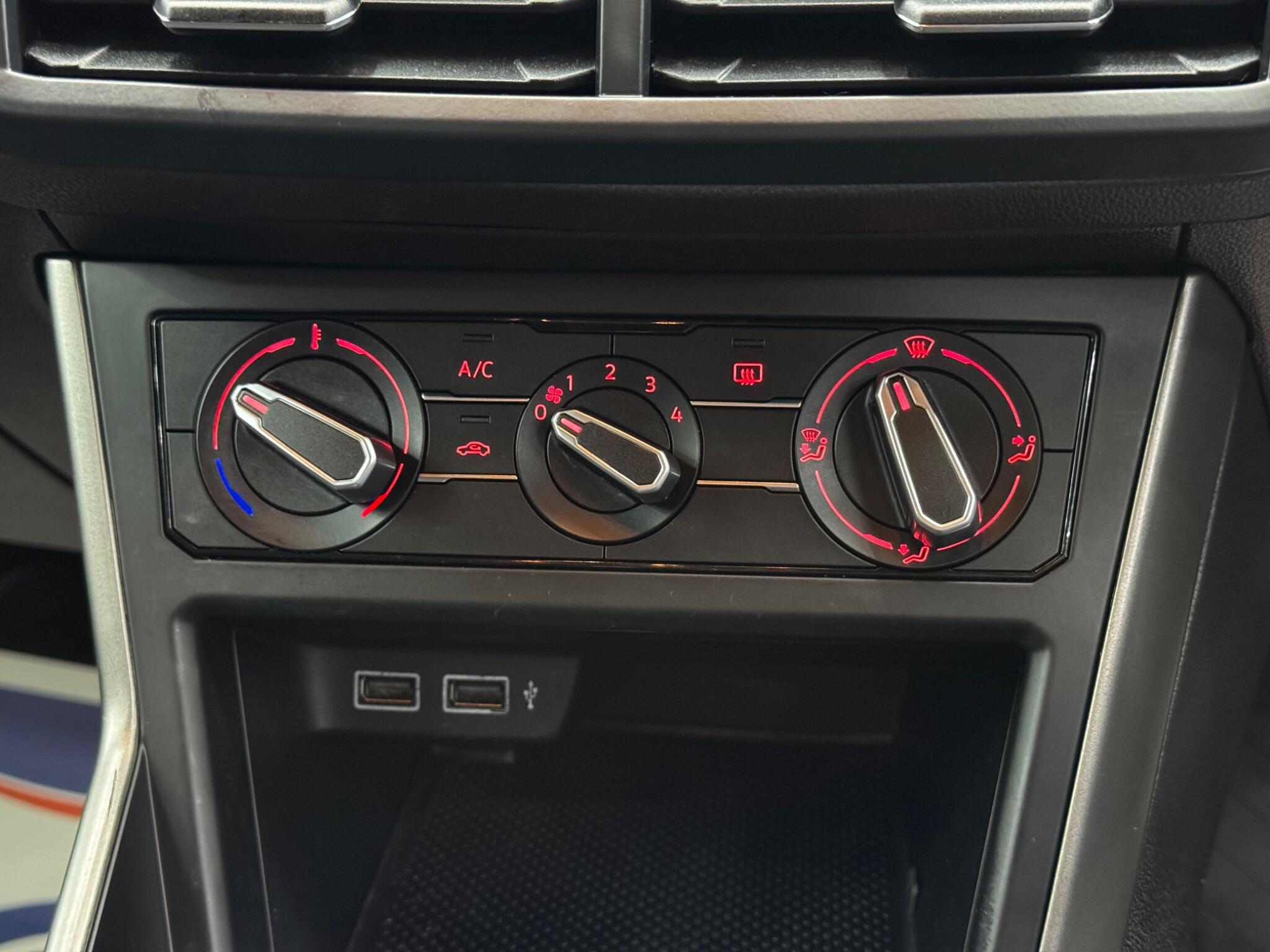 Volkswagen Polo - Image 27