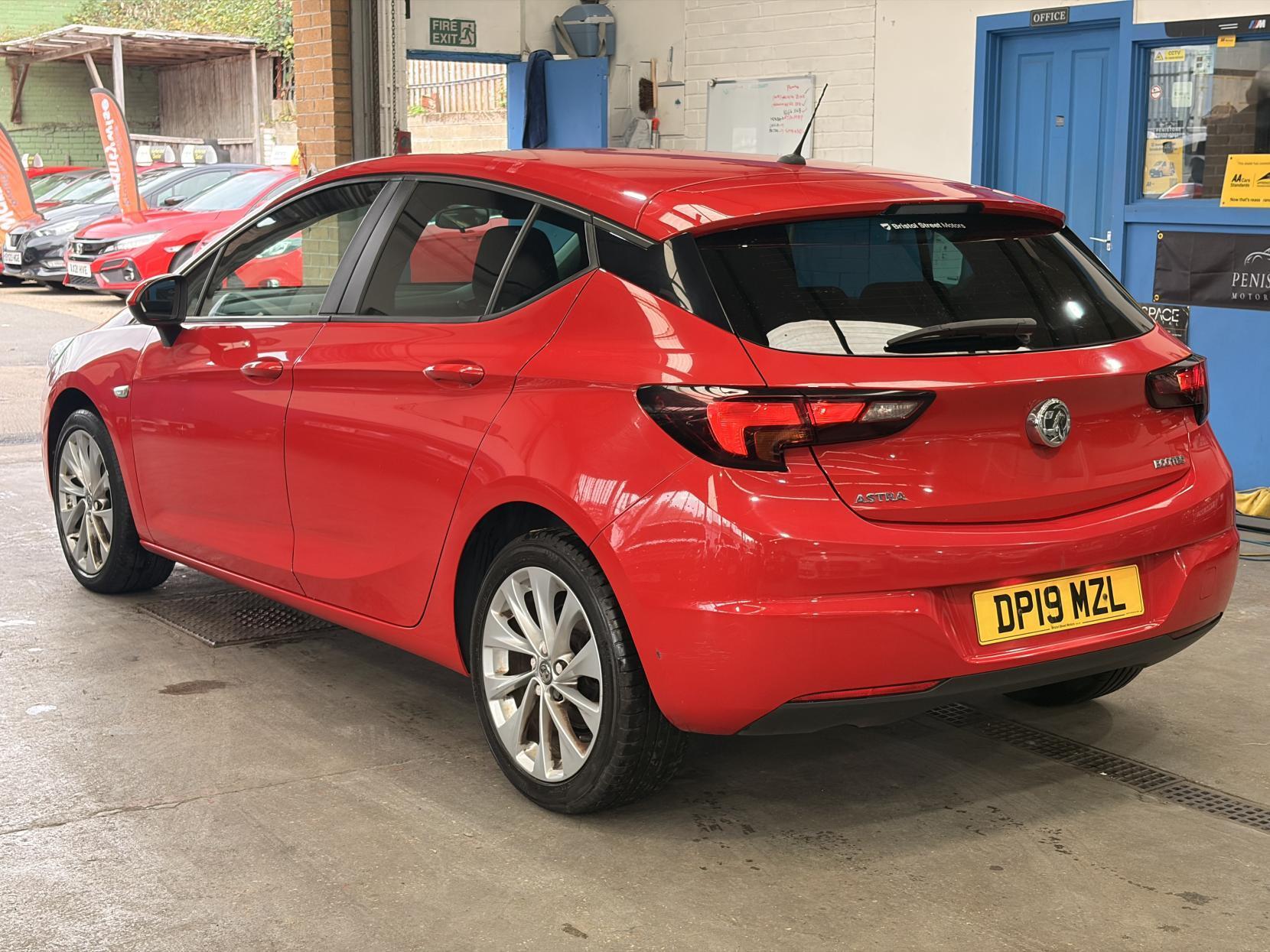 Vauxhall Astra - Image 6
