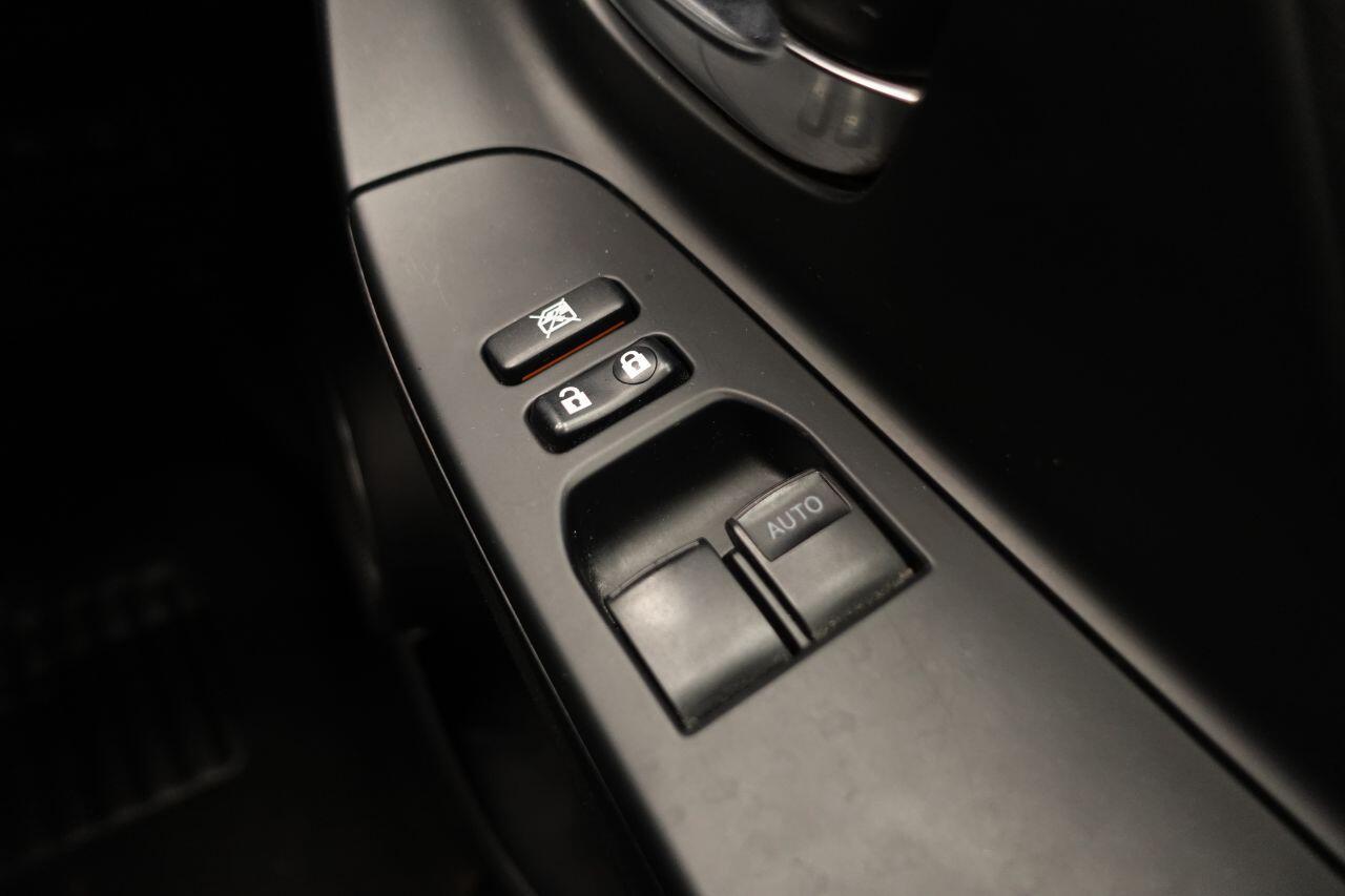 Toyota Yaris - Image 38