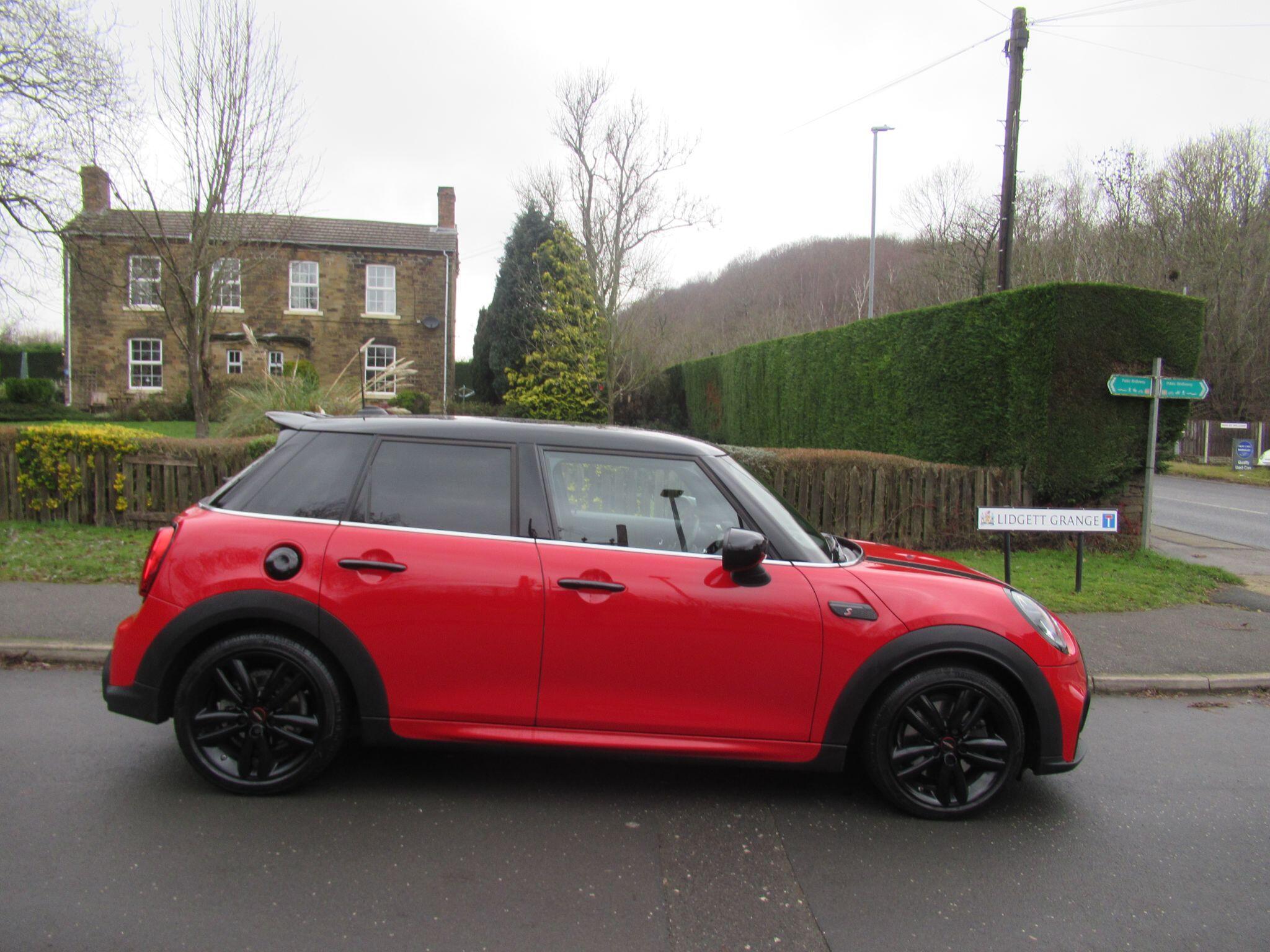 MINI Hatch - Image 3