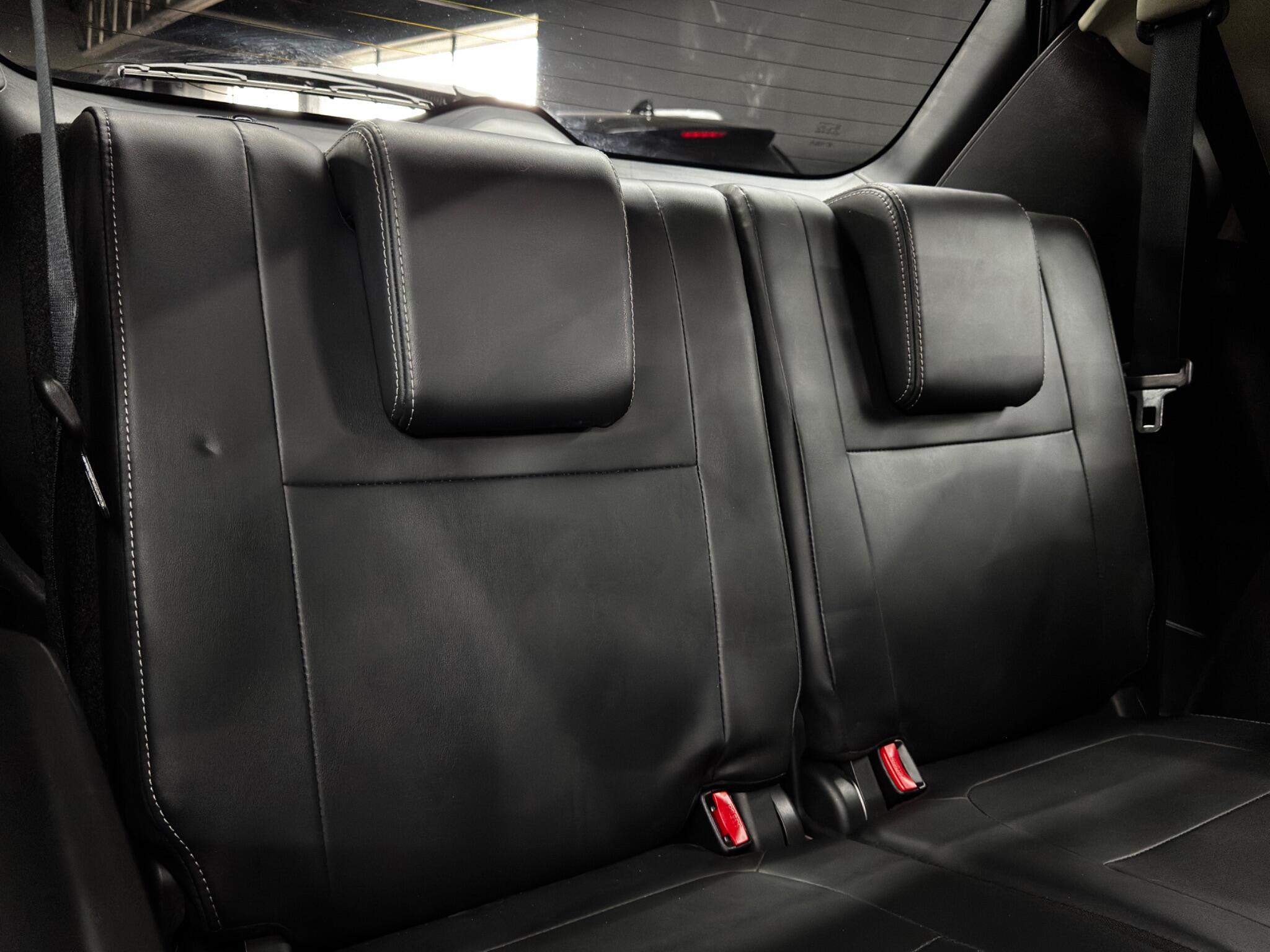 Mitsubishi Outlander - Image 17