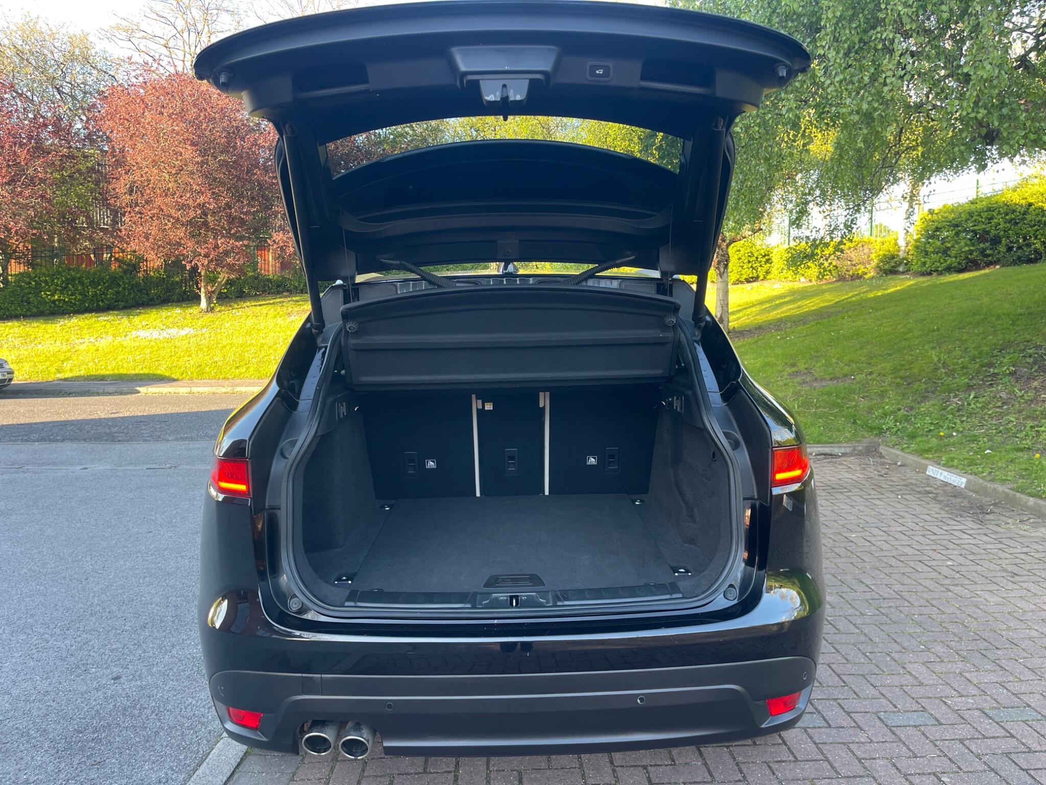 Jaguar F-Pace - Image 27