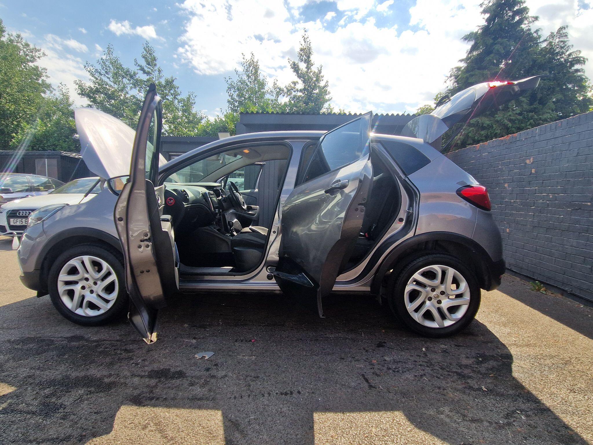 Renault Captur - Image 15