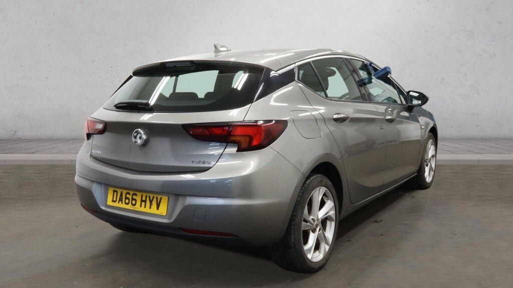Vauxhall Astra - Image 7