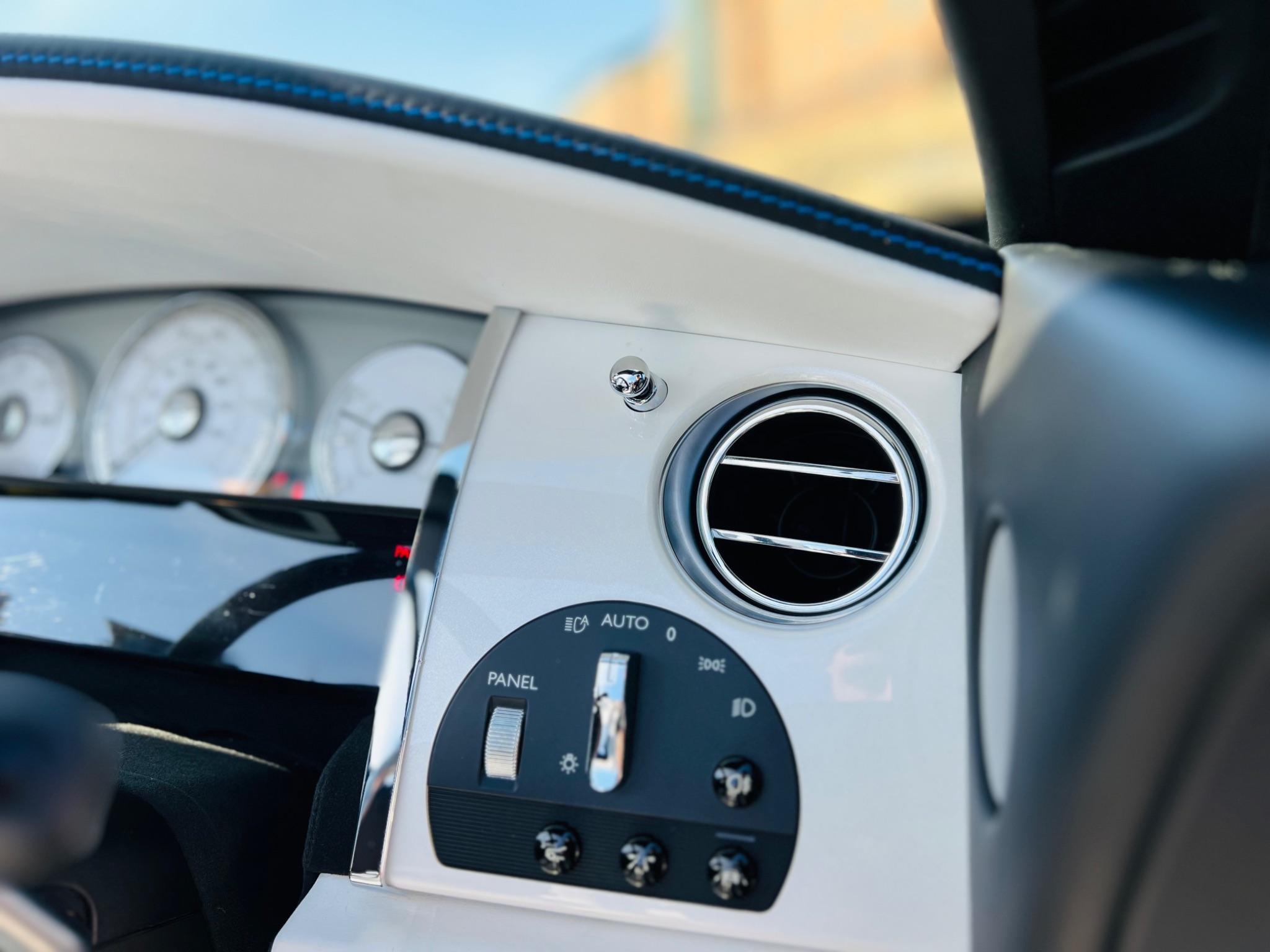 Rolls-Royce Dawn - Image 37