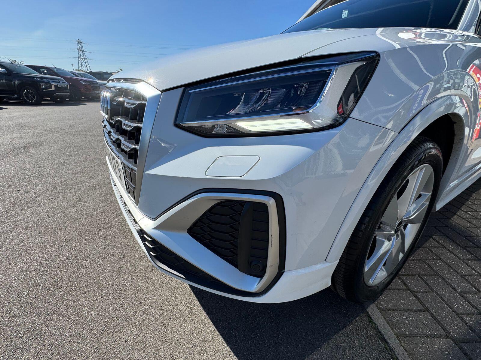 Audi Q2 - Image 11