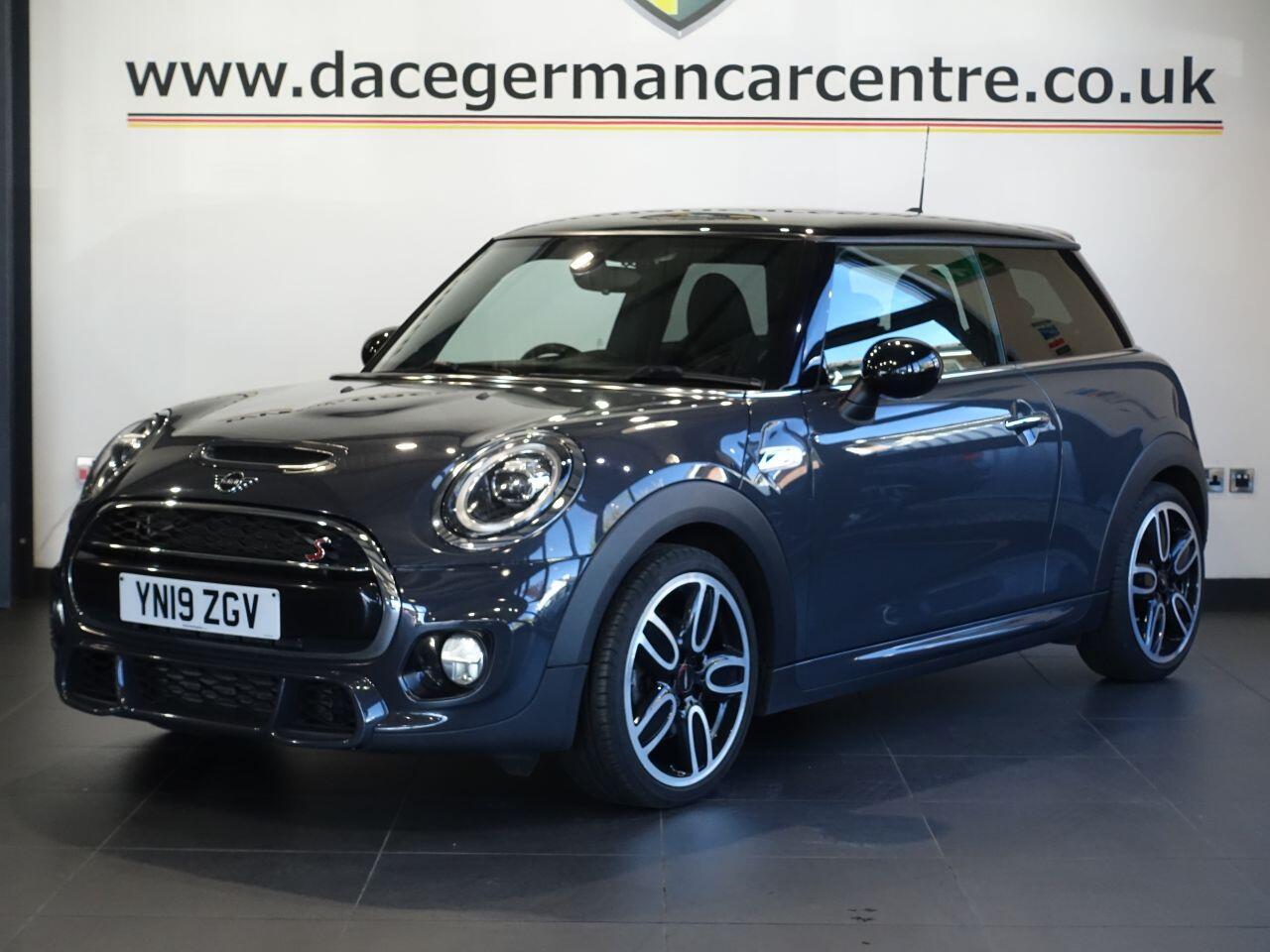 MINI Hatch - Image 2