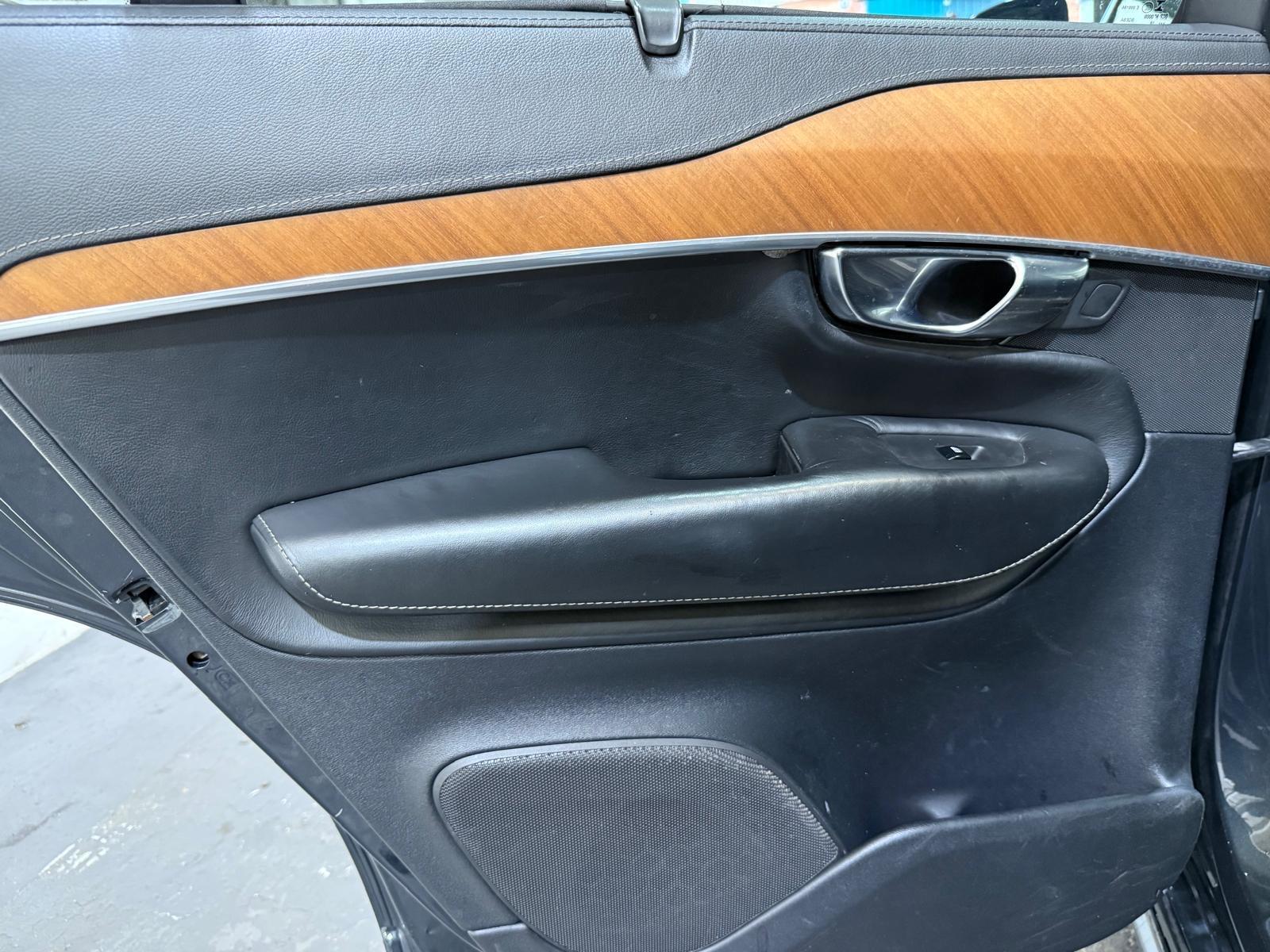 Volvo XC90 - Image 53