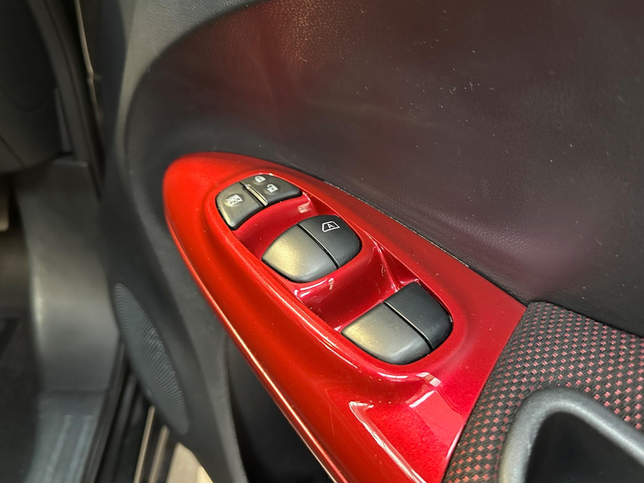 Nissan Juke - Image 20
