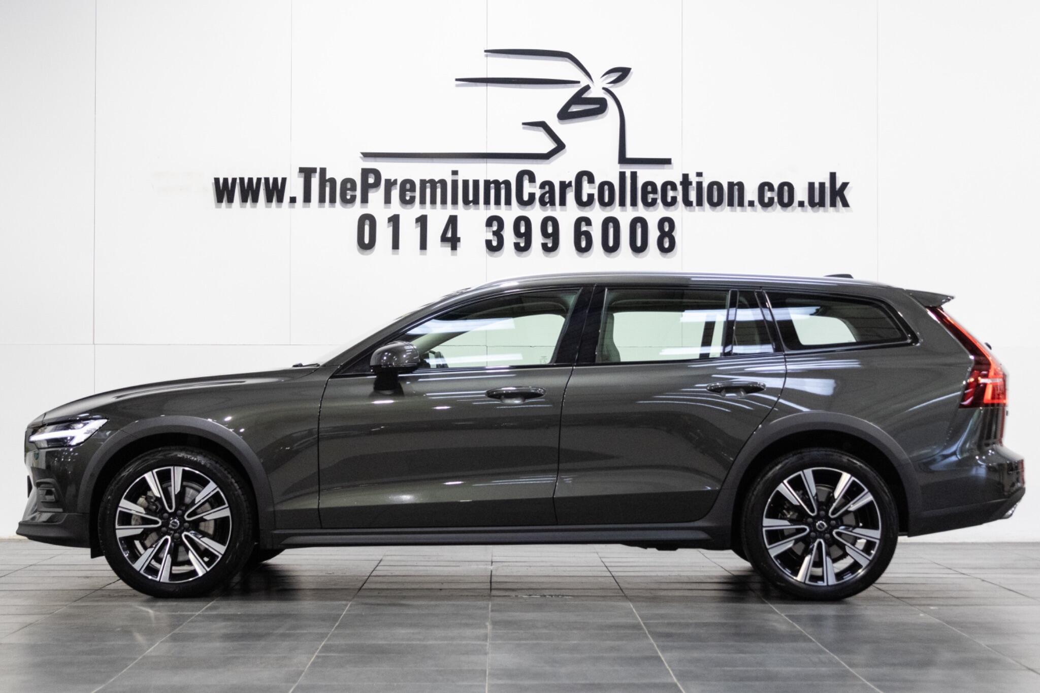 Volvo V60 CROSS COUNTRY - Image 4
