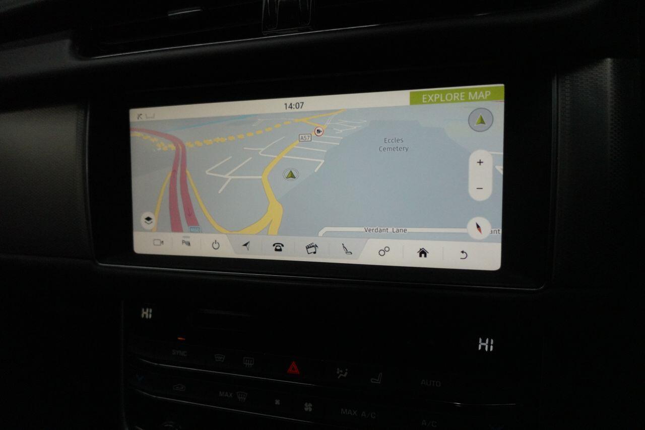 Jaguar XF - Image 2