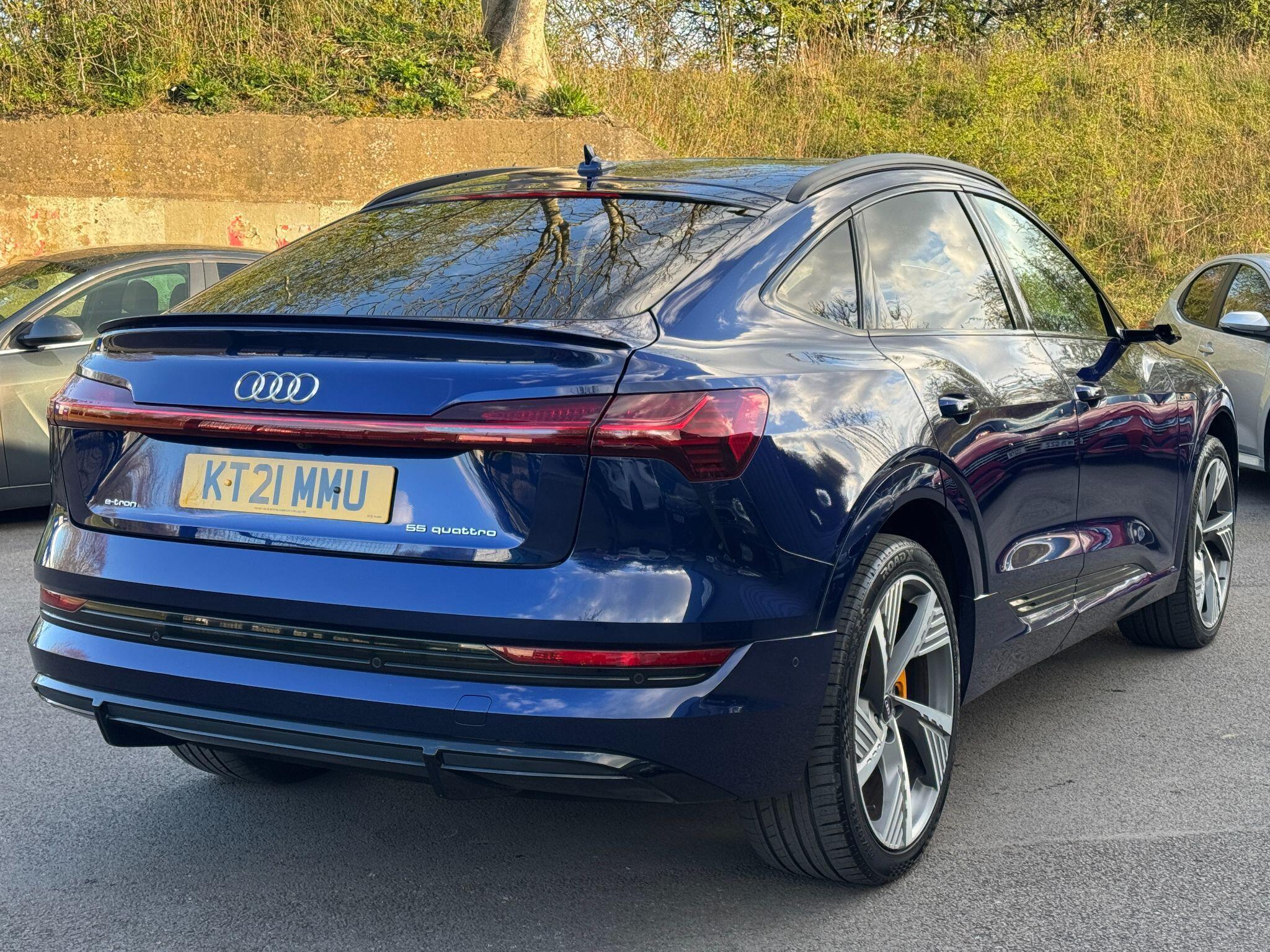 Audi E-Tron - Image 11