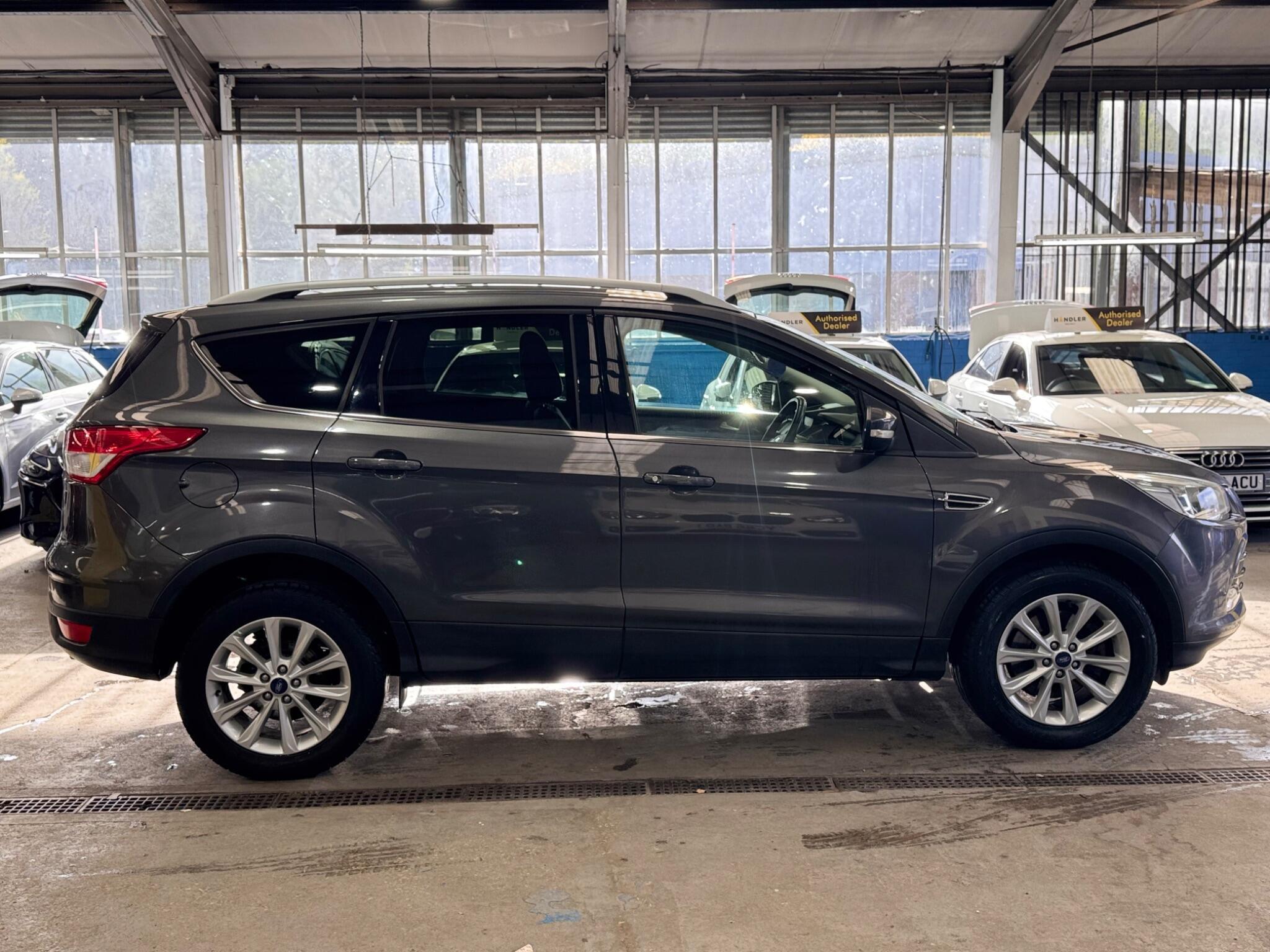 Ford Kuga - Image 6