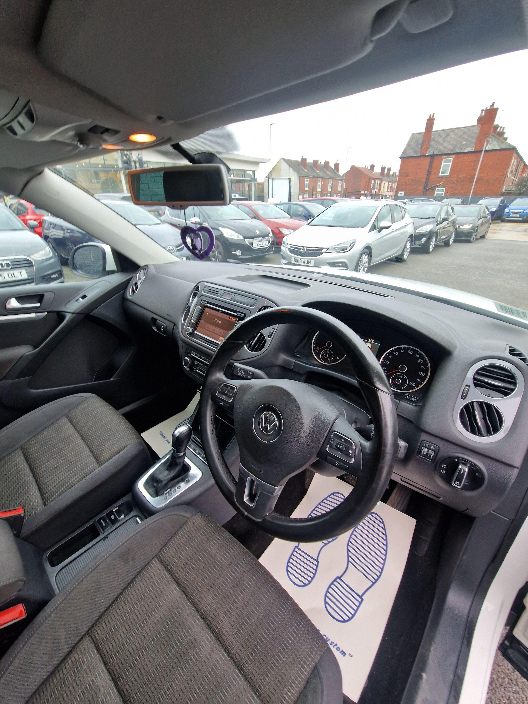 Volkswagen Tiguan - Image 30