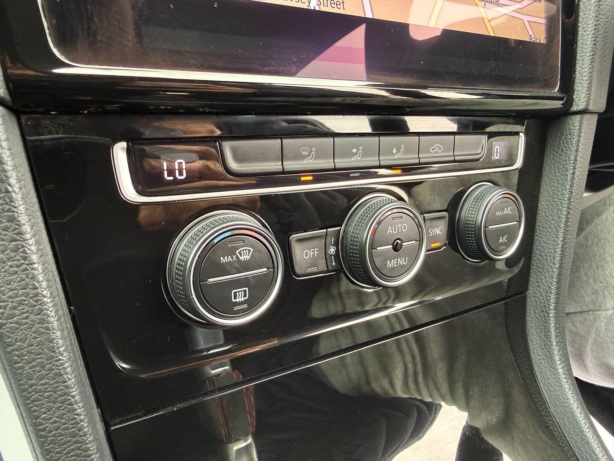 Volkswagen Golf - Image 61