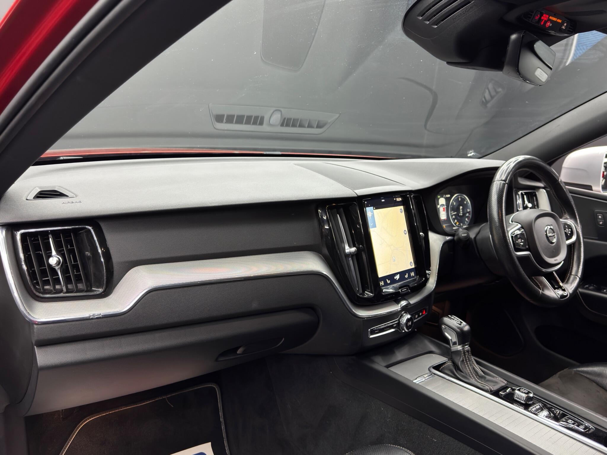 Volvo XC60 - Image 10