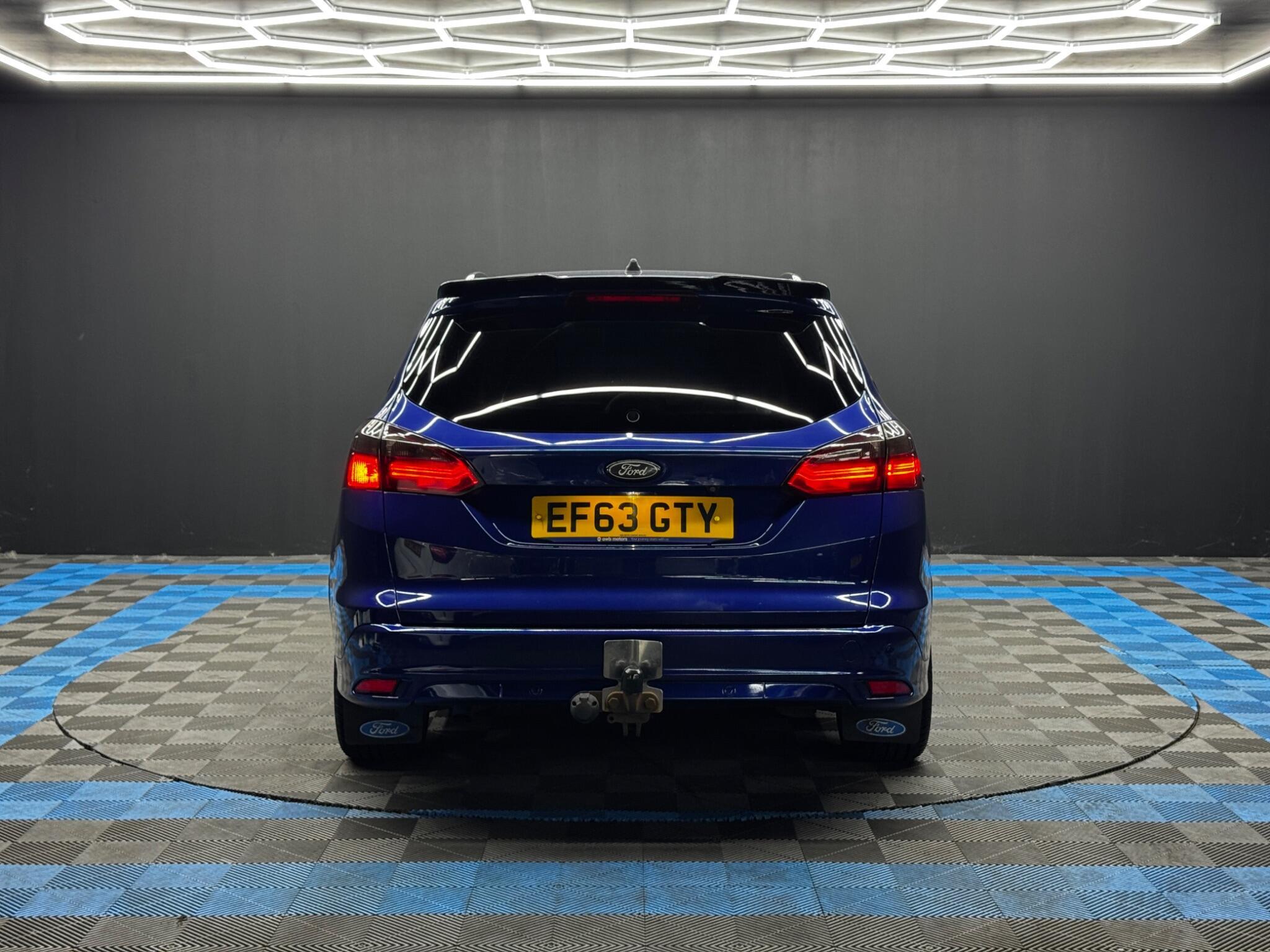 Ford Focus - Image 6