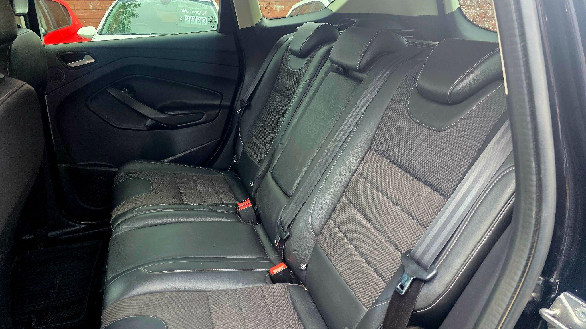 Ford Kuga - Image 16