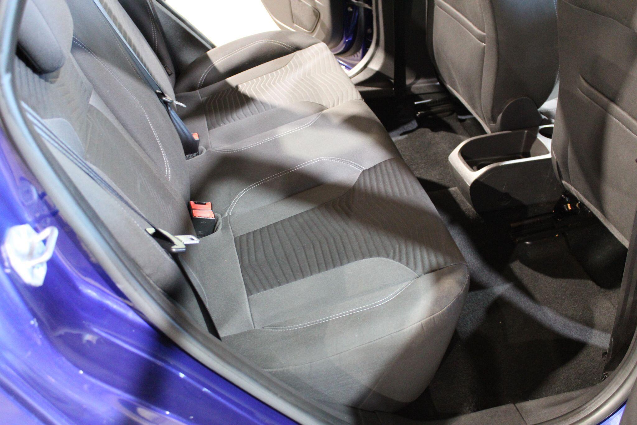 Ford Fiesta - Image 25