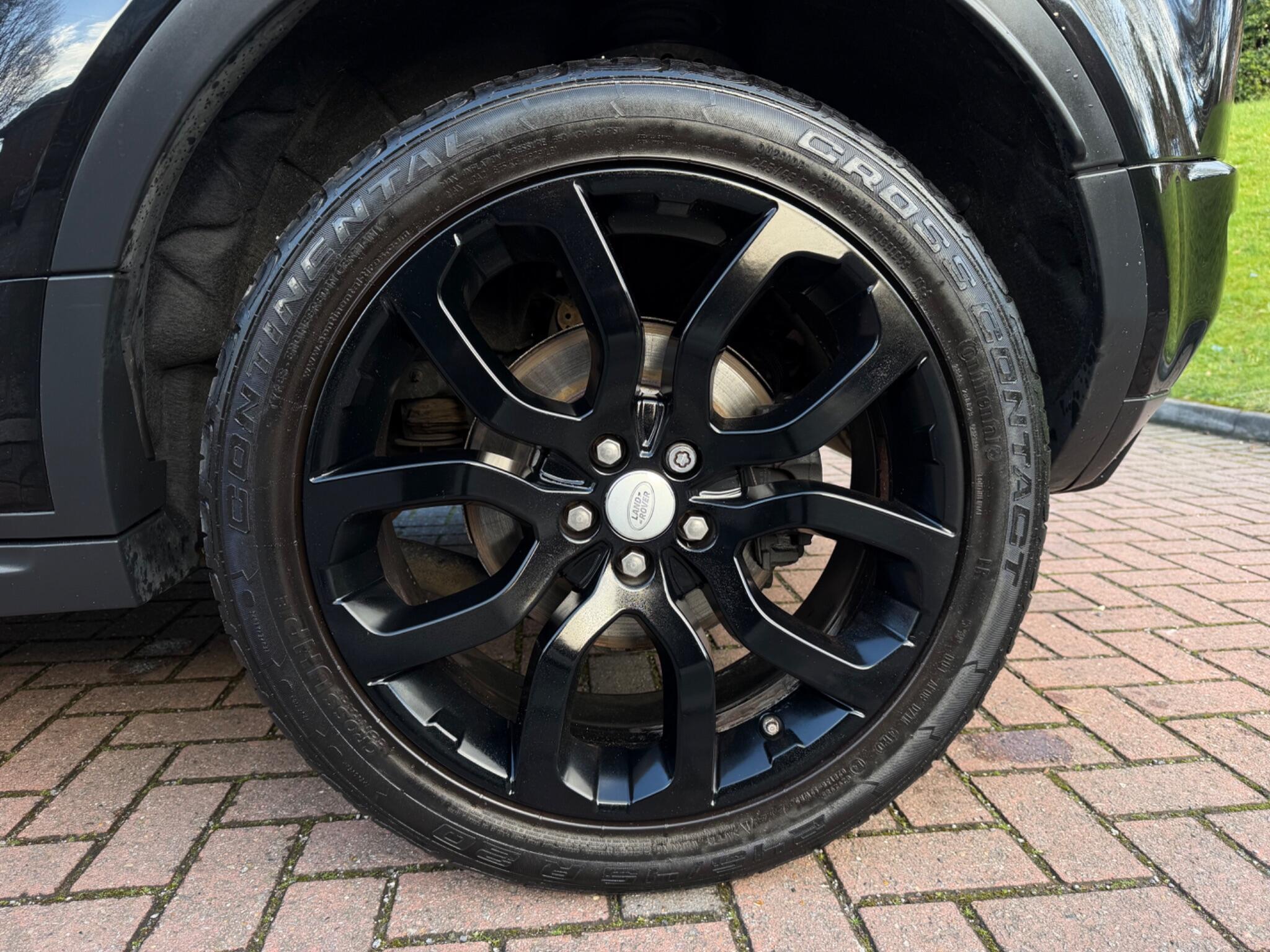 Land Rover Range Rover Evoque - Image 25