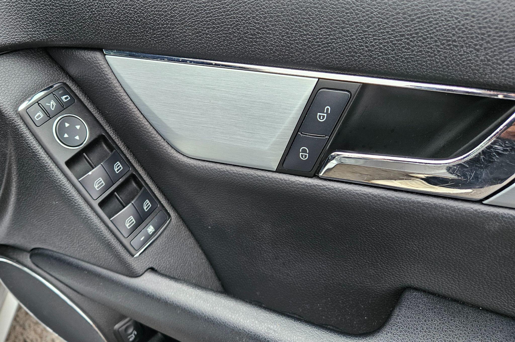 Mercedes C Class - Image 34