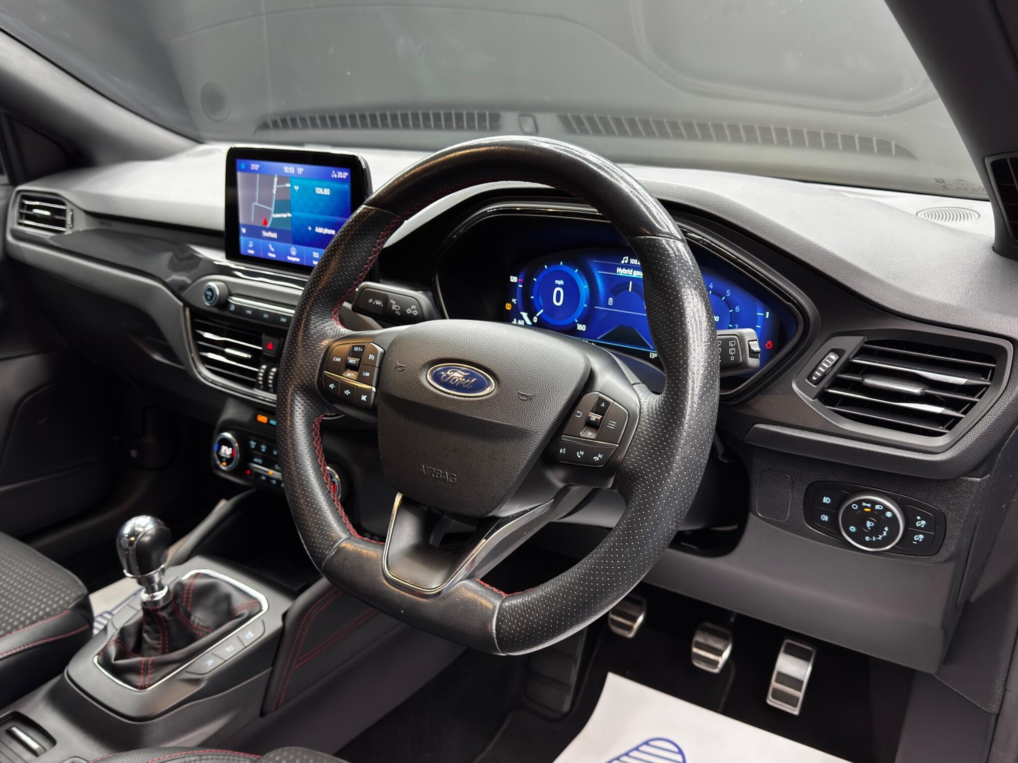 Ford Focus - Image 9