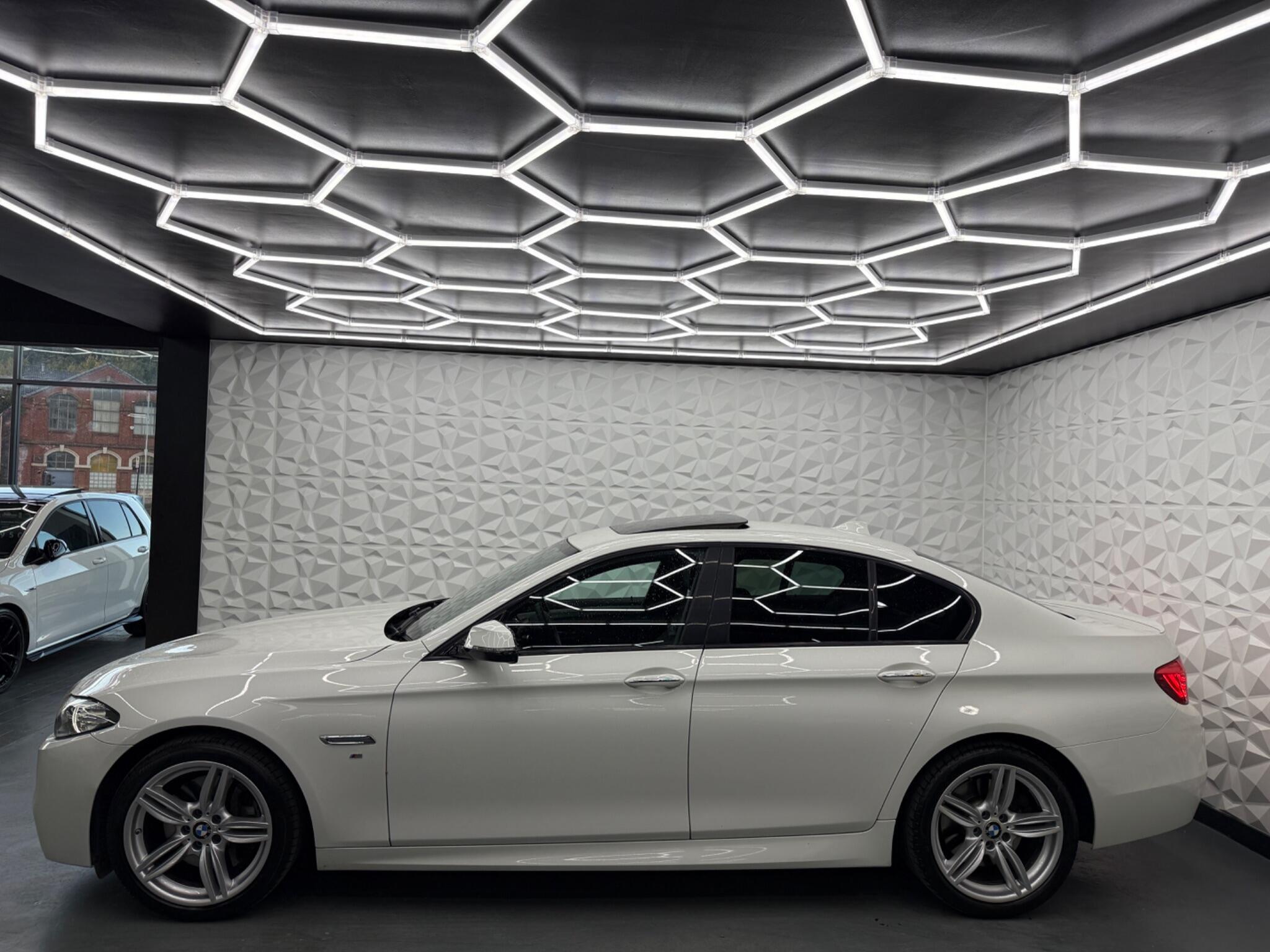 BMW 5 Series - Image 8