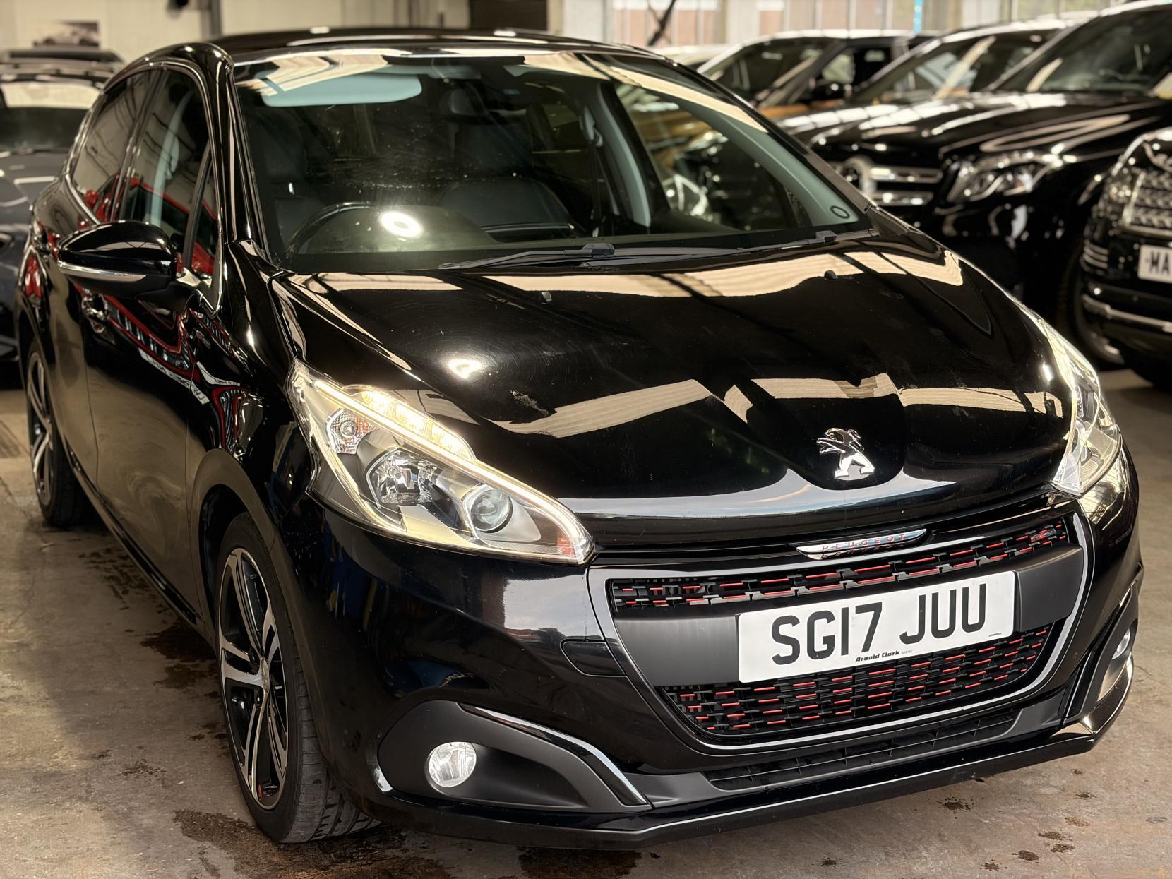 Peugeot 208 - Image 2