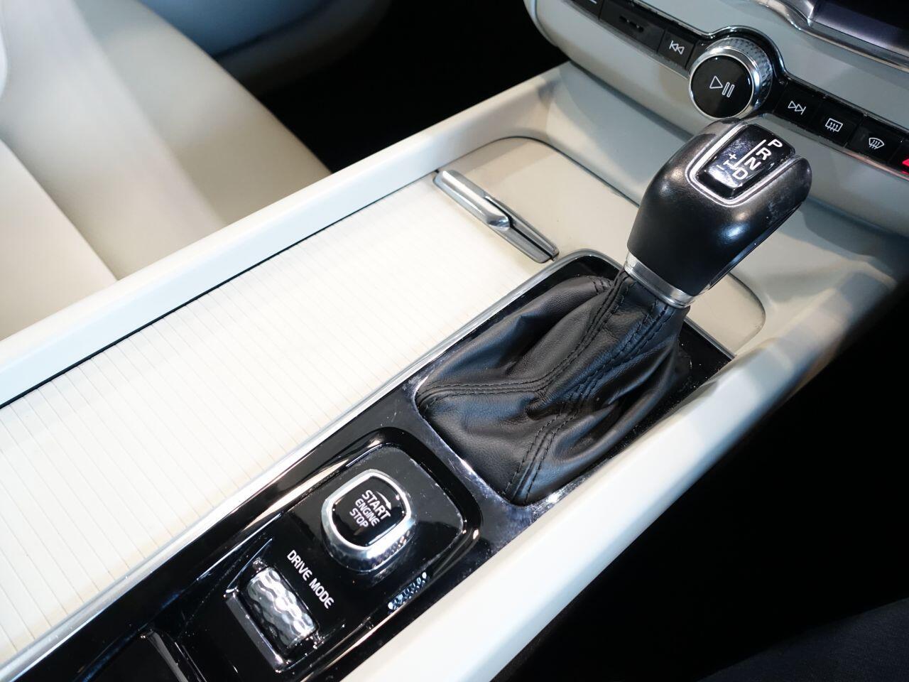 Volvo XC60 - Image 23