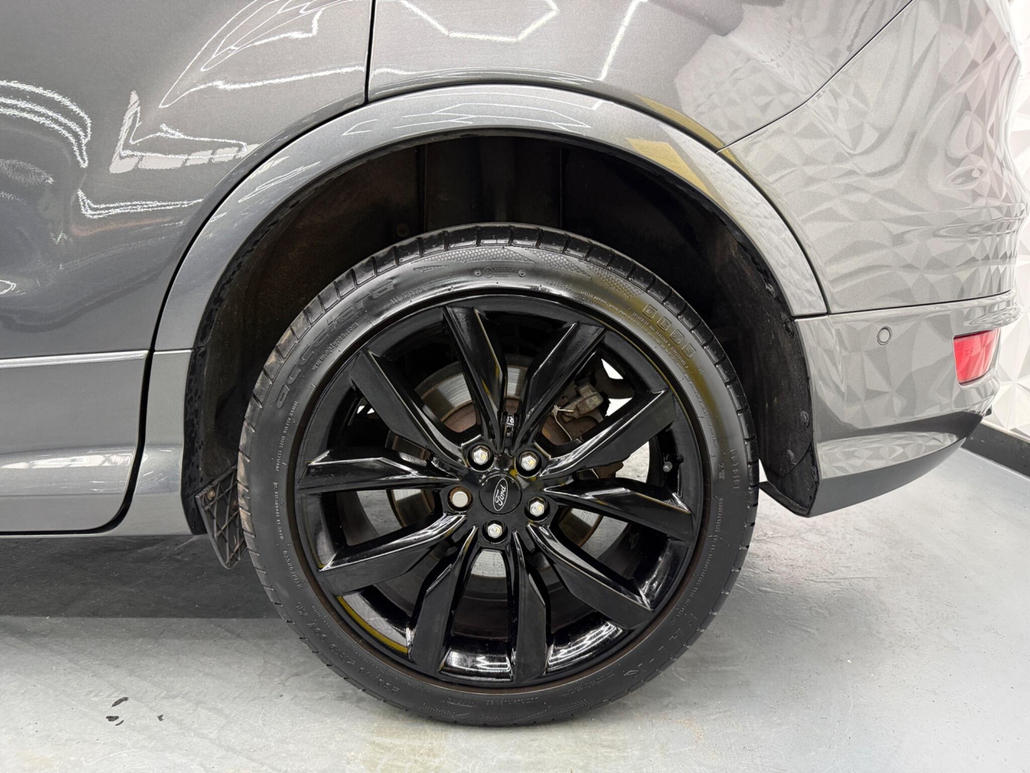 Ford Kuga - Image 9