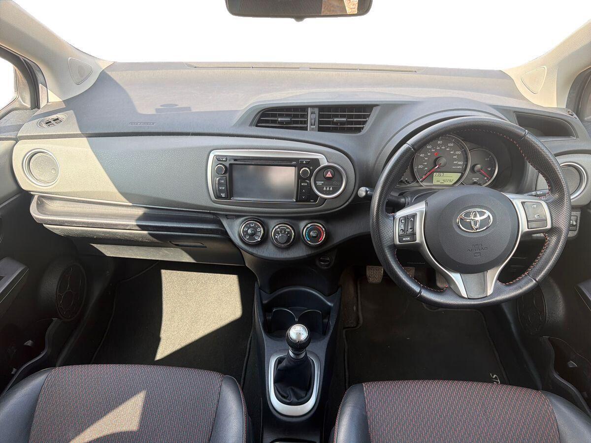 Toyota Yaris - Image 18