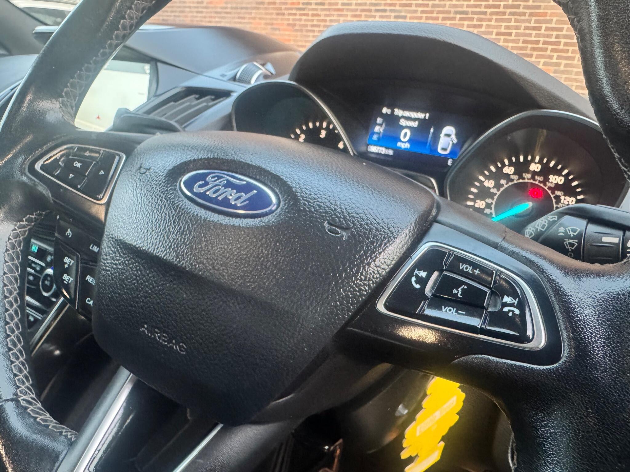 Ford Kuga - Image 46