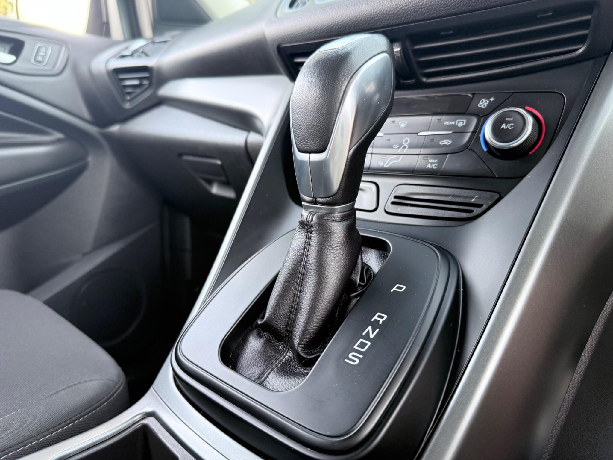 Ford Kuga - Image 44