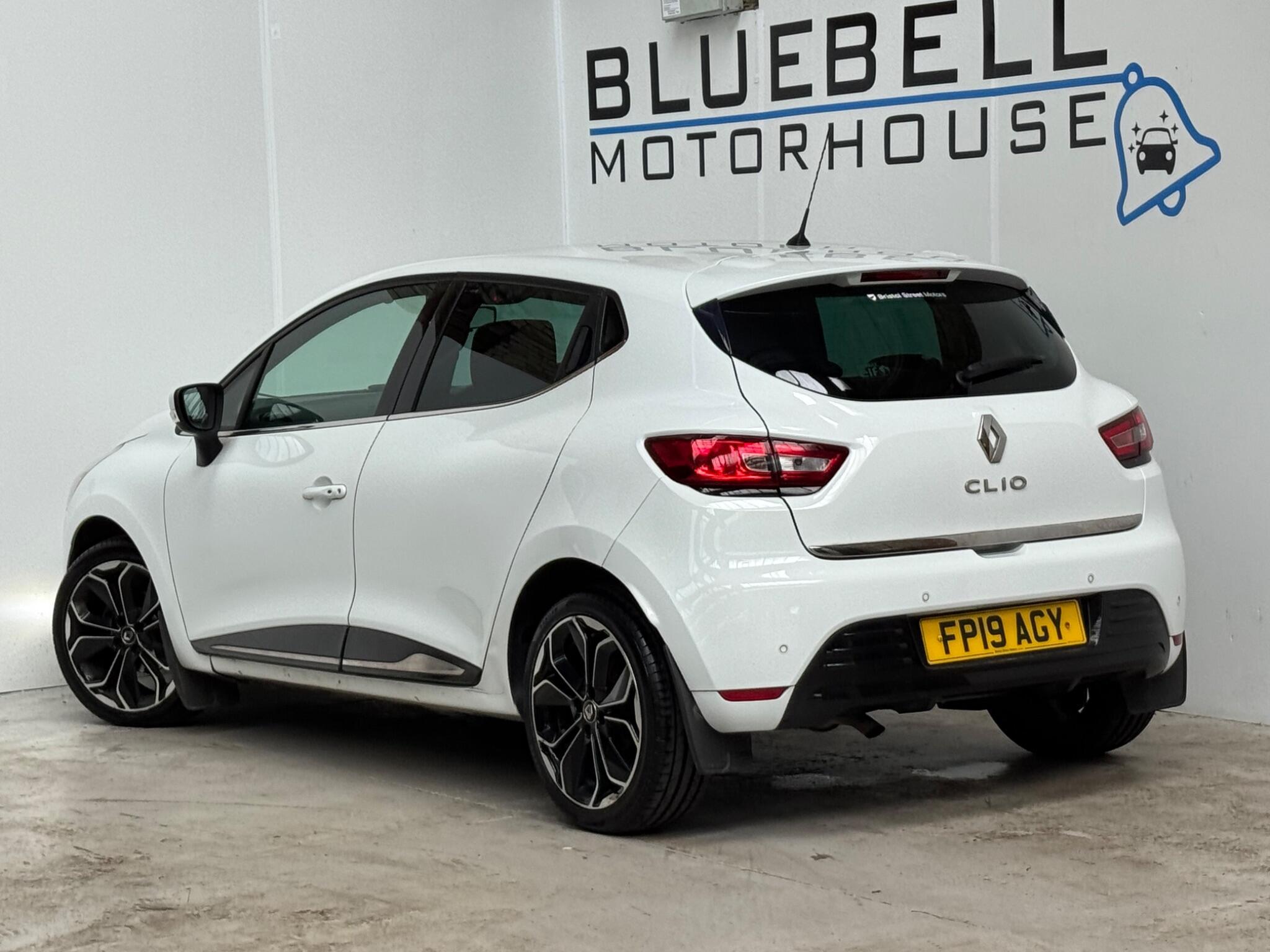 Renault Clio - Image 5