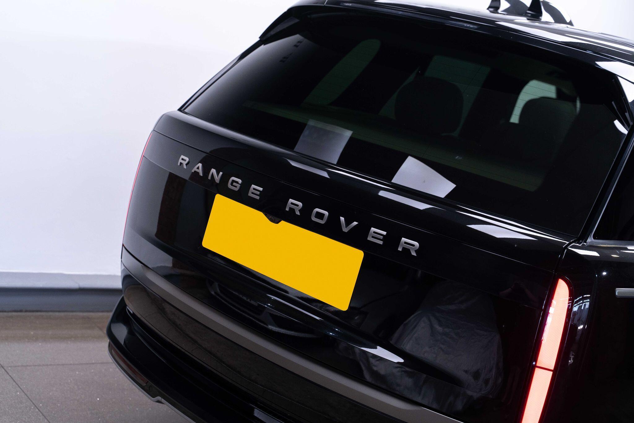 Land Rover Range Rover - Image 8