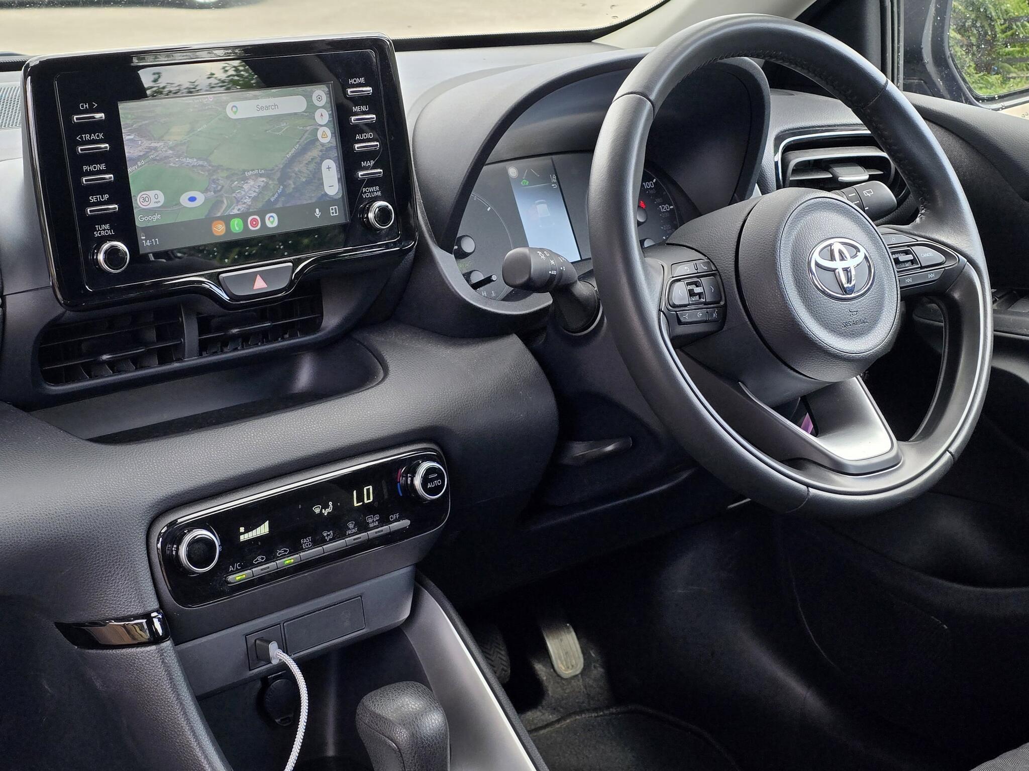 Toyota Yaris - Image 2