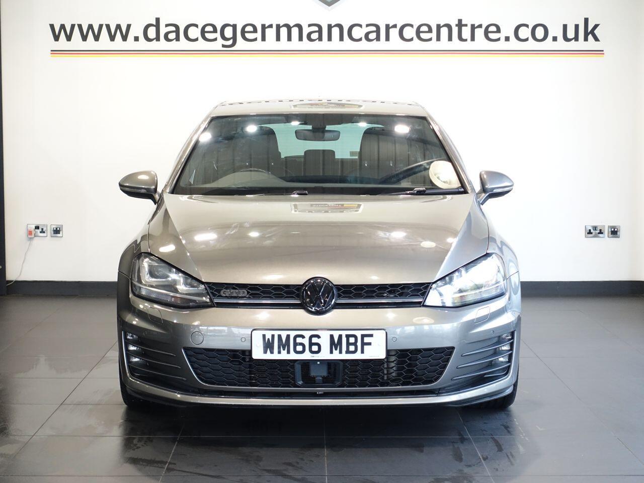 Volkswagen Golf - Image 4