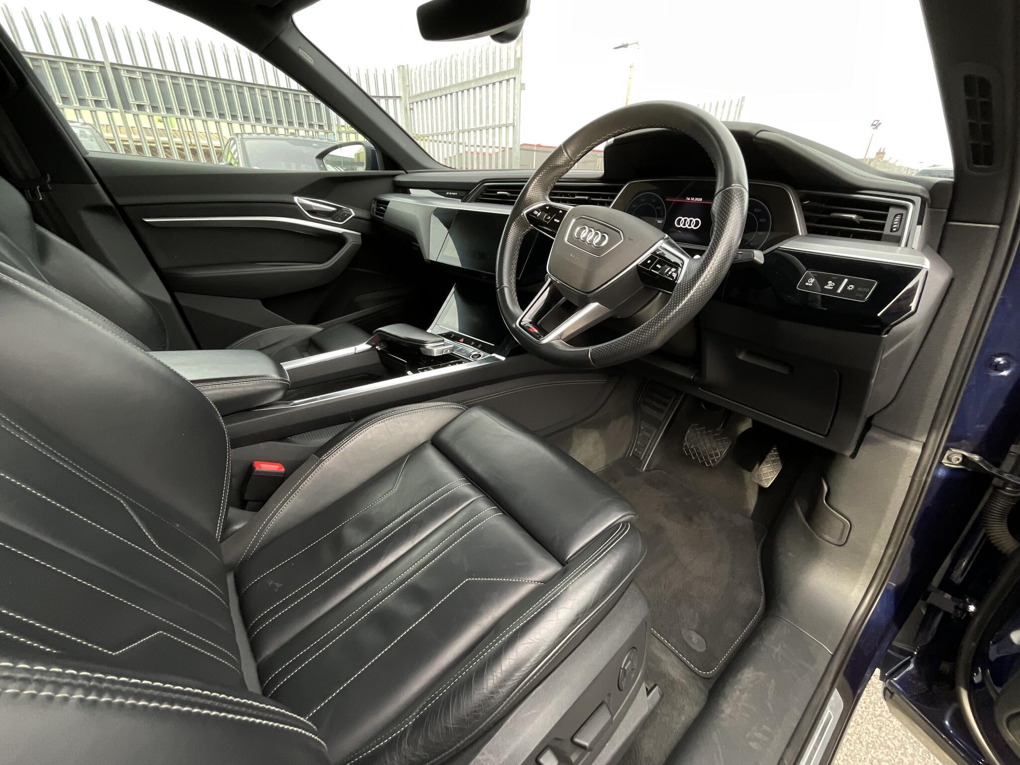 Audi E-Tron - Image 7