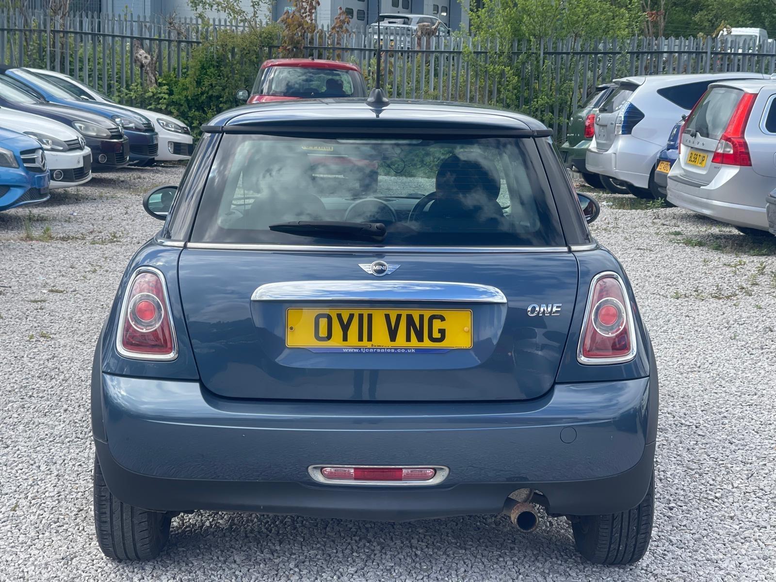 MINI Hatch - Image 5