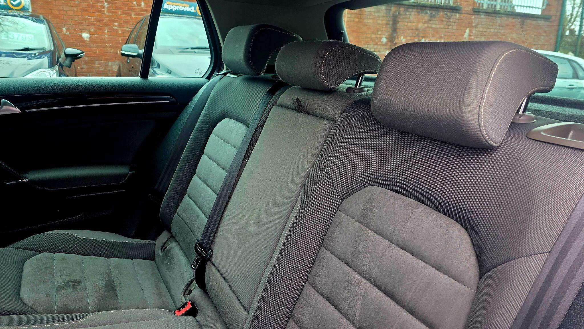 Volkswagen Golf - Image 16