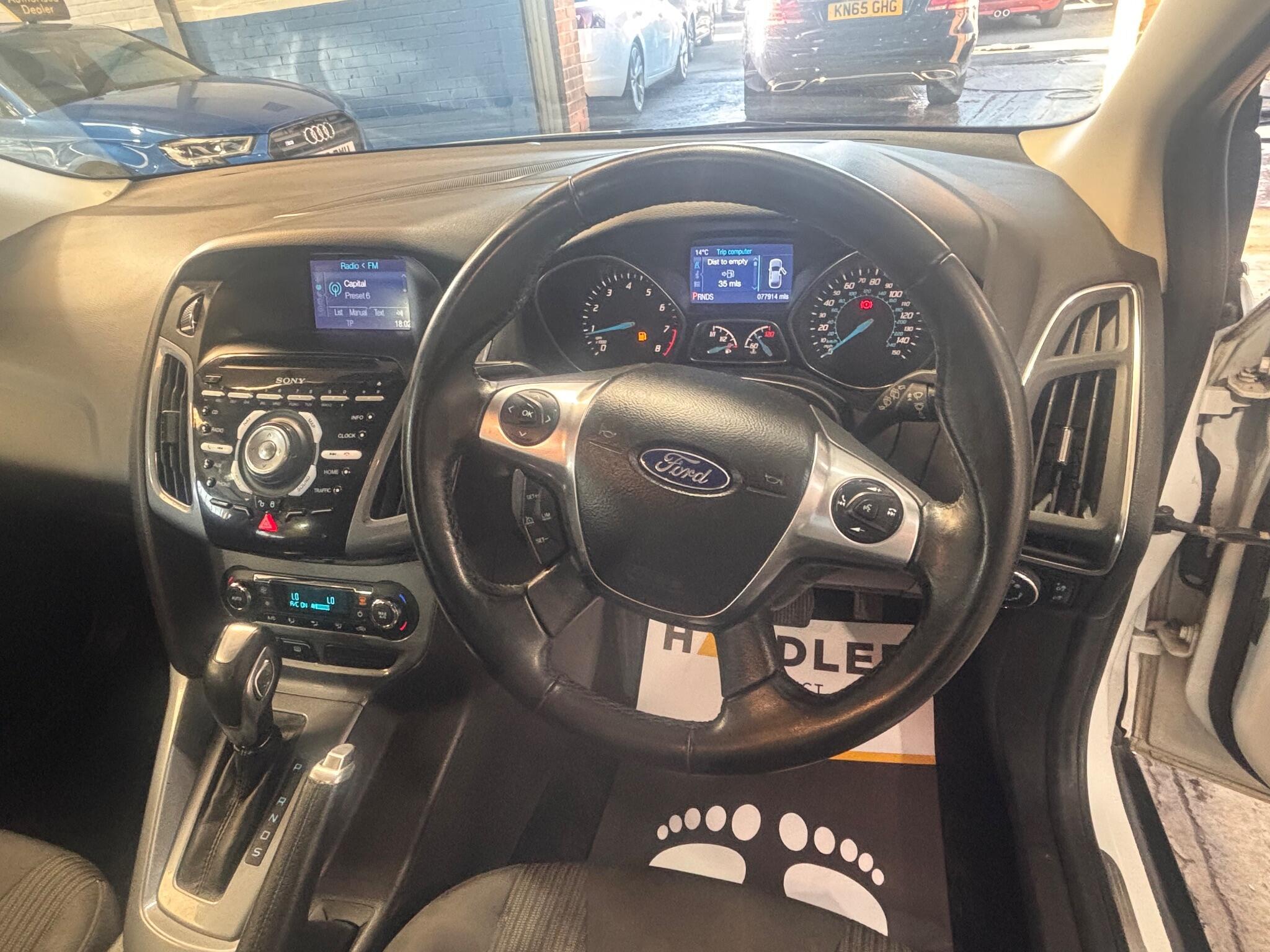 Ford Focus - Image 26