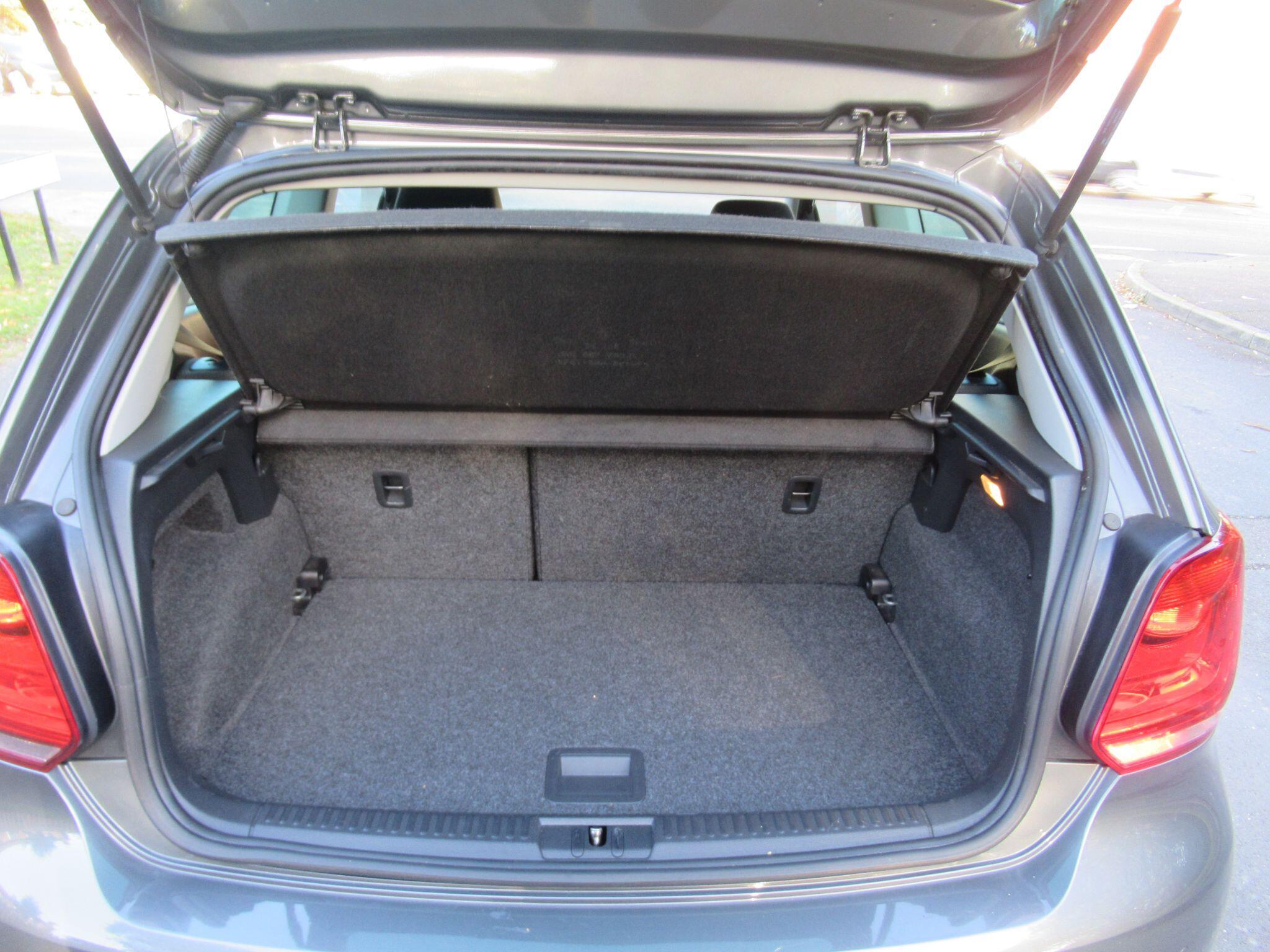 Volkswagen Polo - Image 16