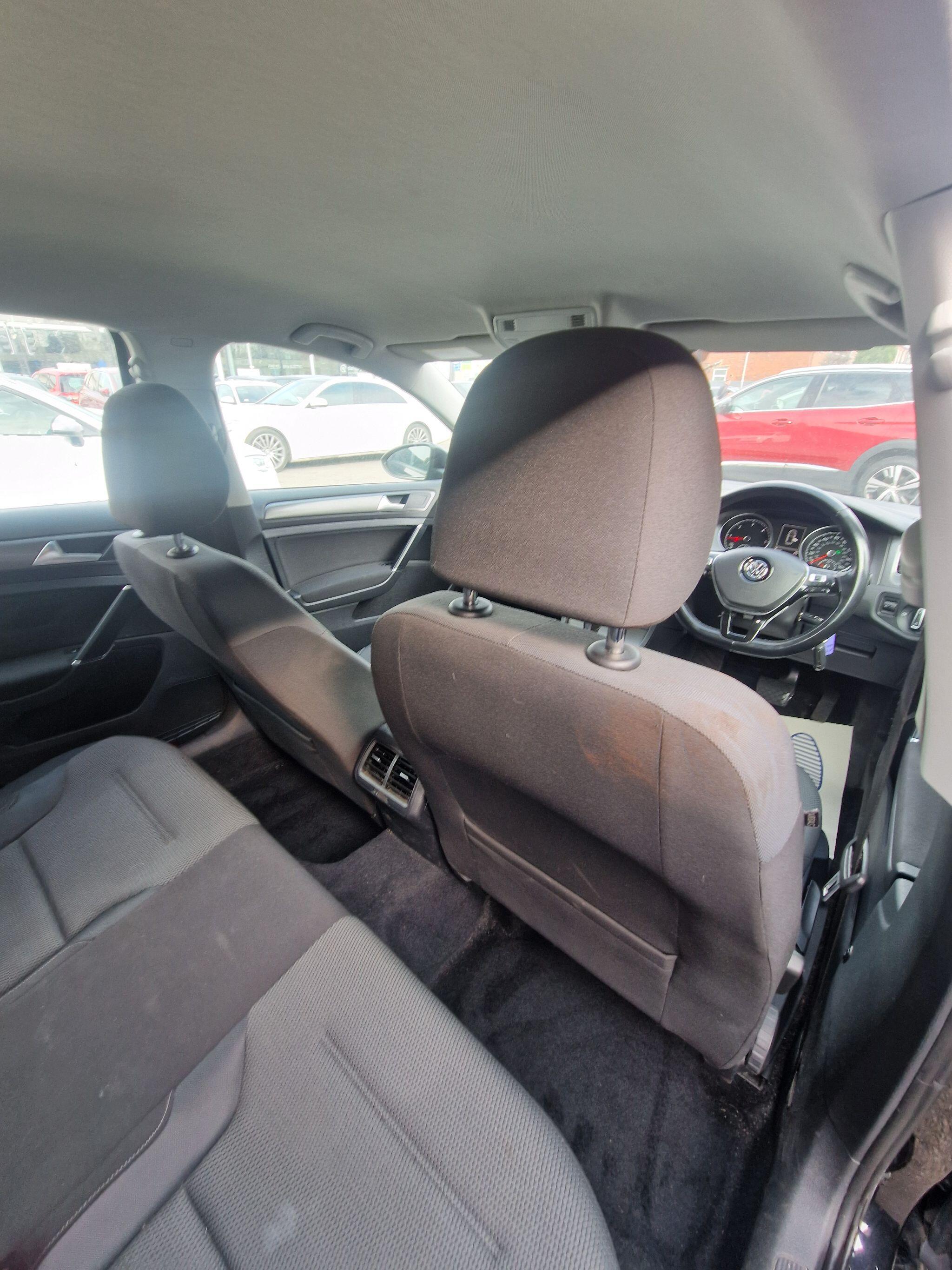 Volkswagen Golf - Image 43