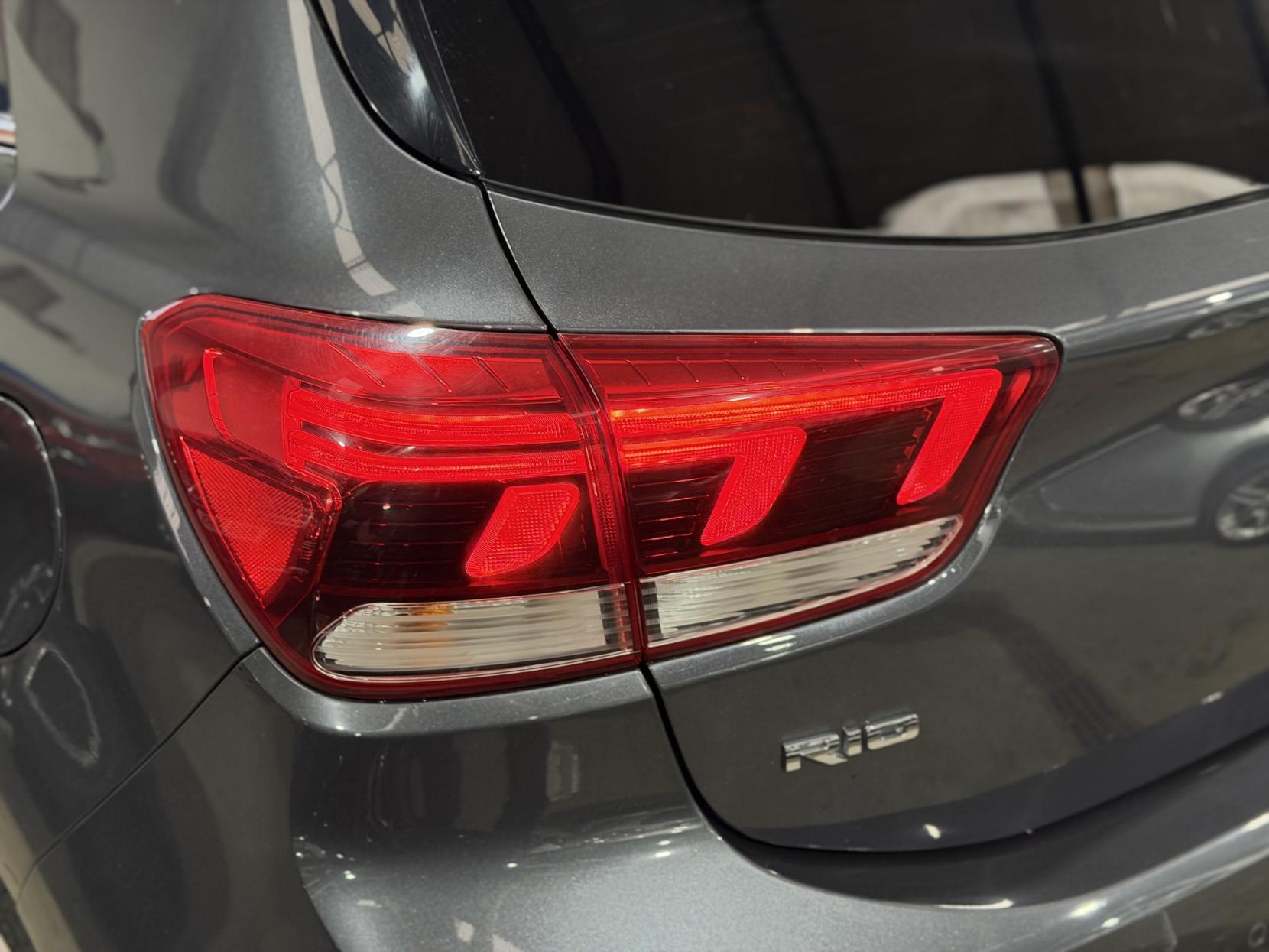 Kia Rio - Image 13