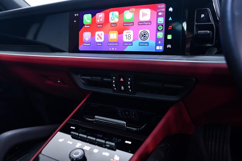 Porsche Cayenne - Image 23