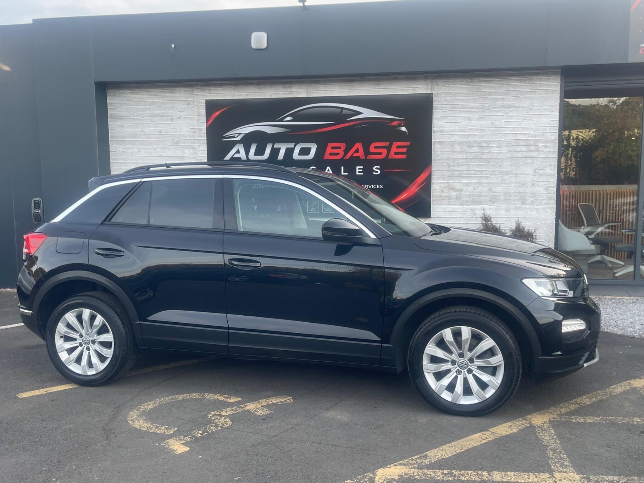 Volkswagen T-Roc - Image 15