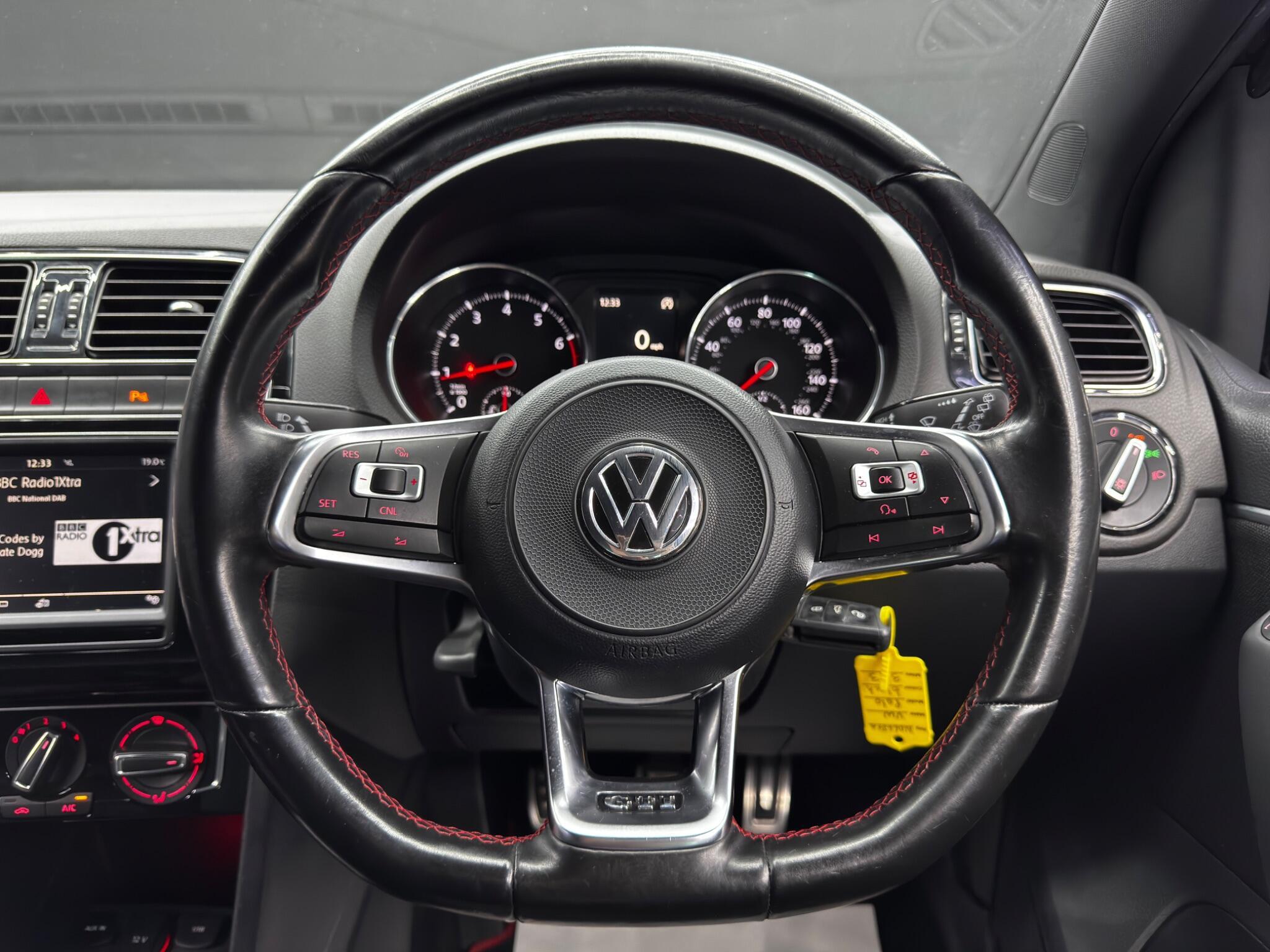 Volkswagen Polo - Image 18