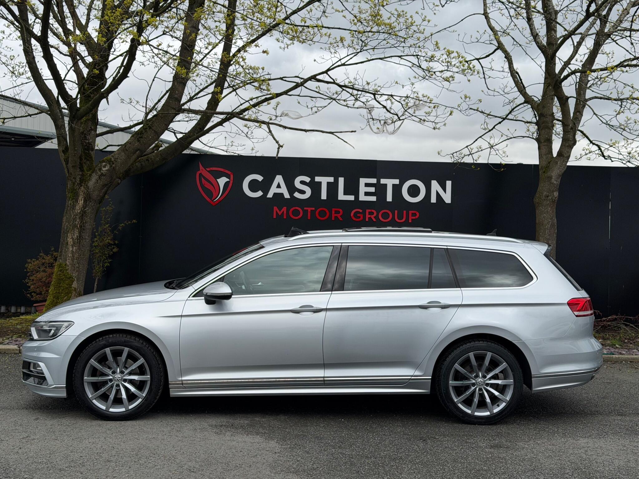 Volkswagen Passat - Image 8