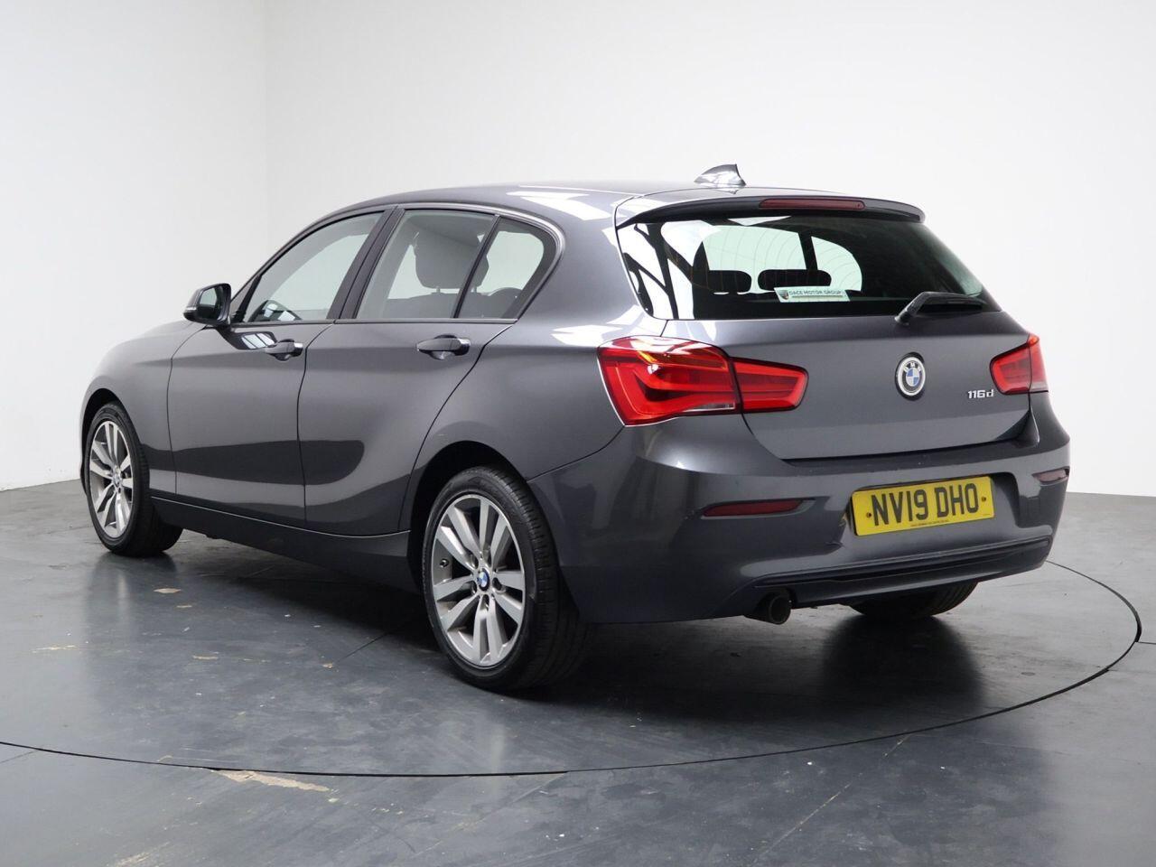 BMW 1 Series - Image 9