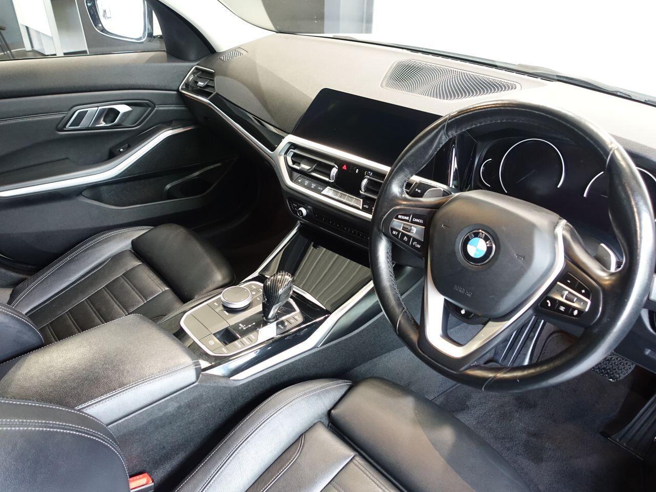 BMW 3 Series - Image 2